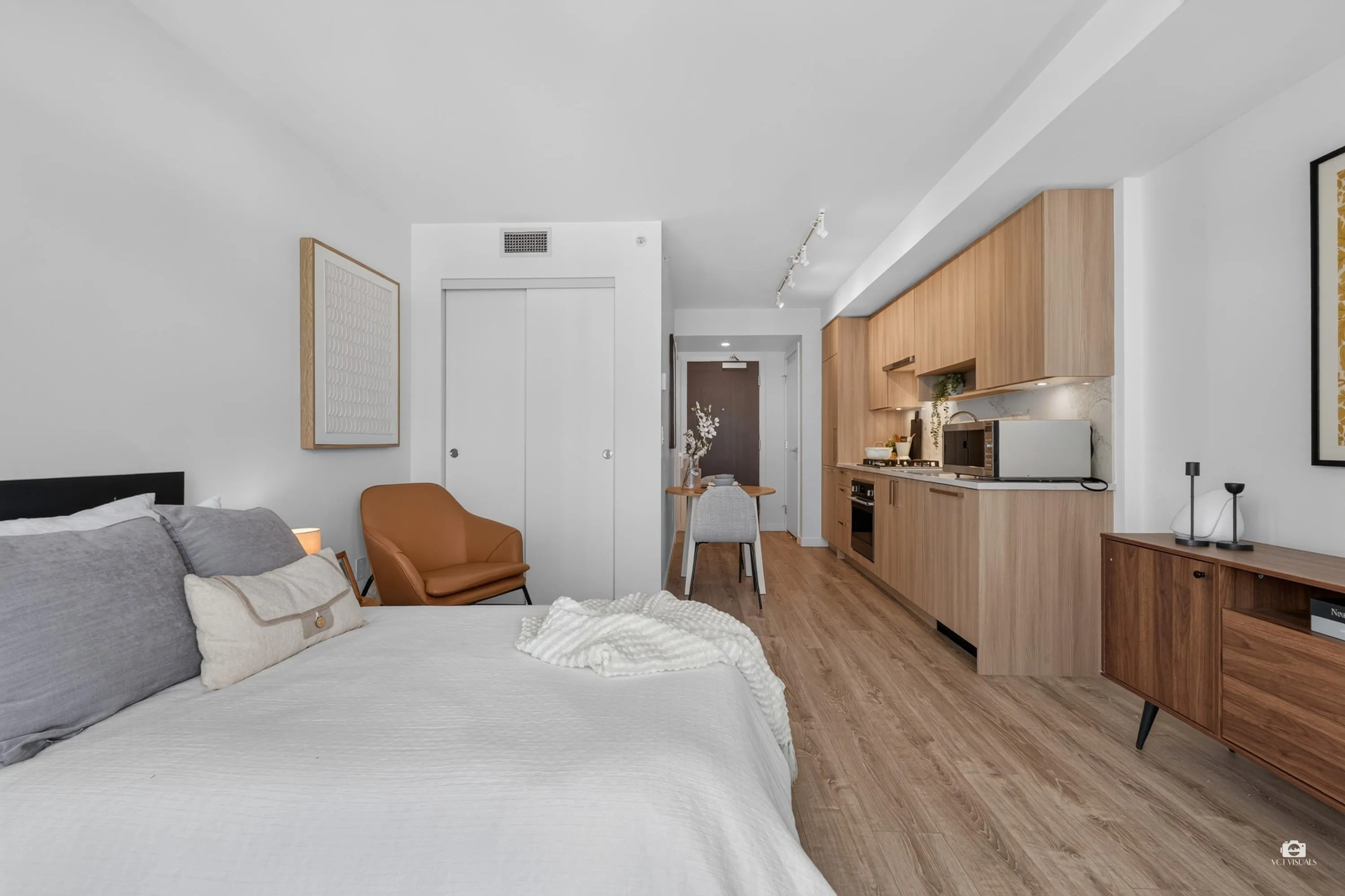 13350 Central Avenue #1115