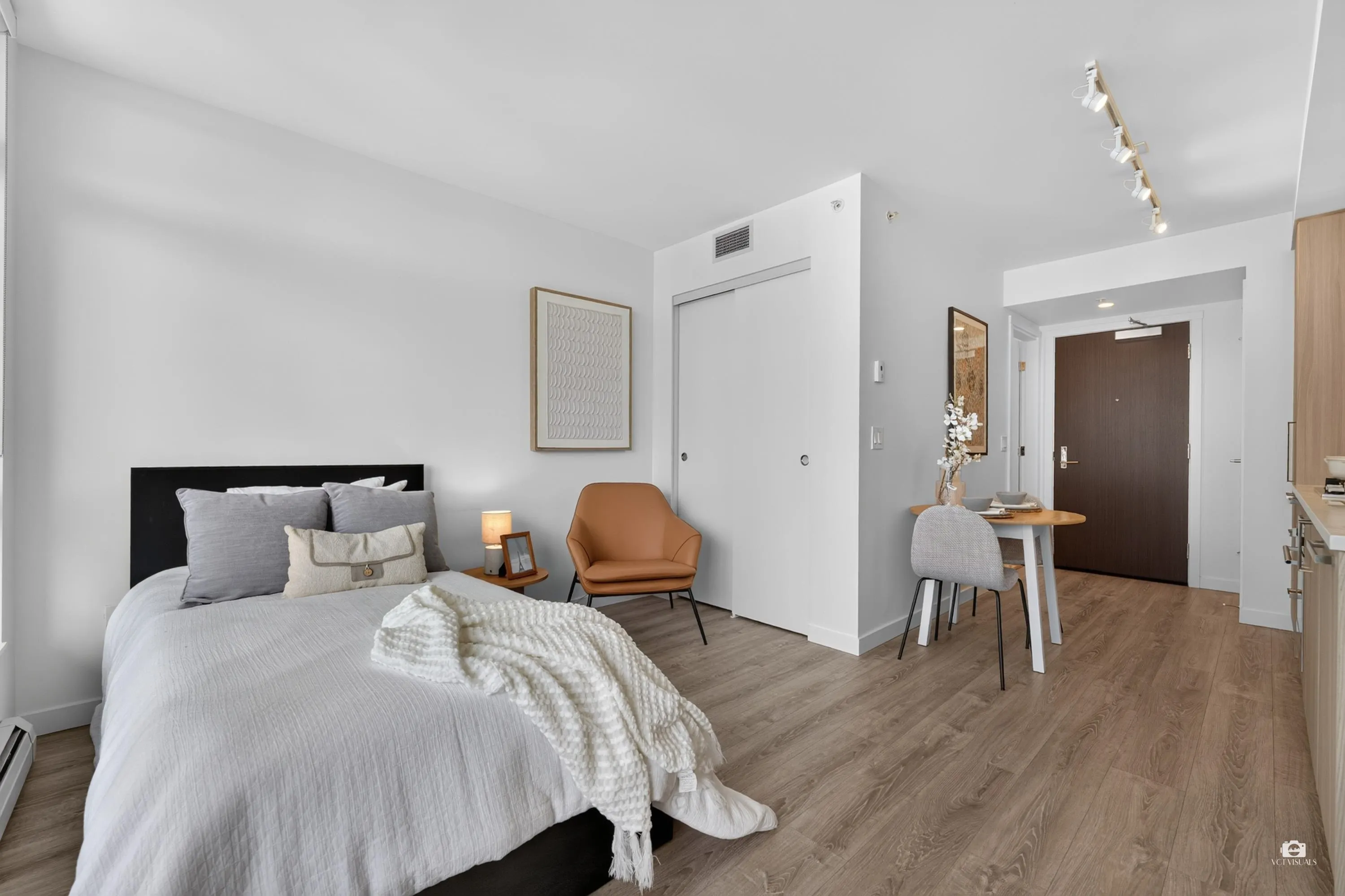 13350 Central Avenue #1115