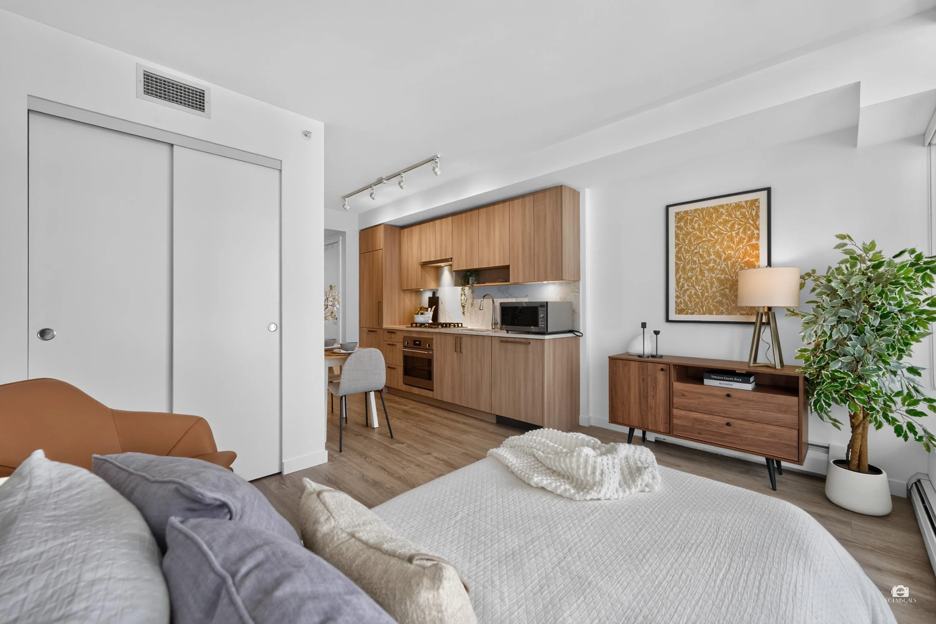 13350 Central Avenue #1115
