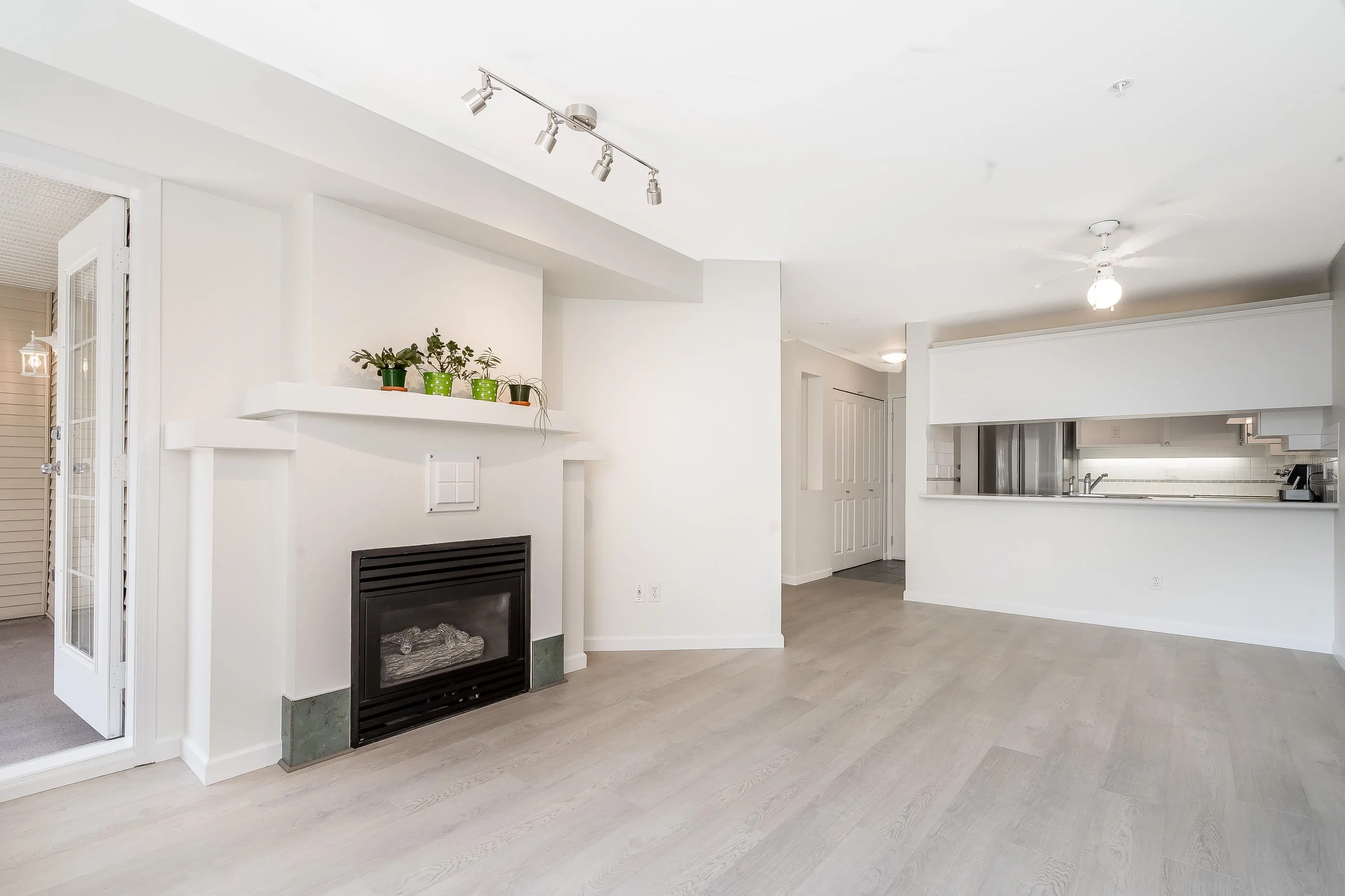 19750 64 Avenue #213