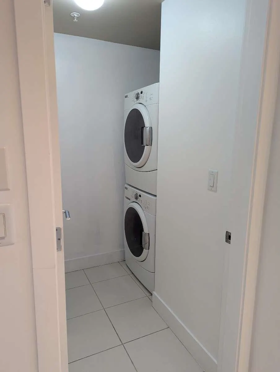 1473 Johnston Road #605