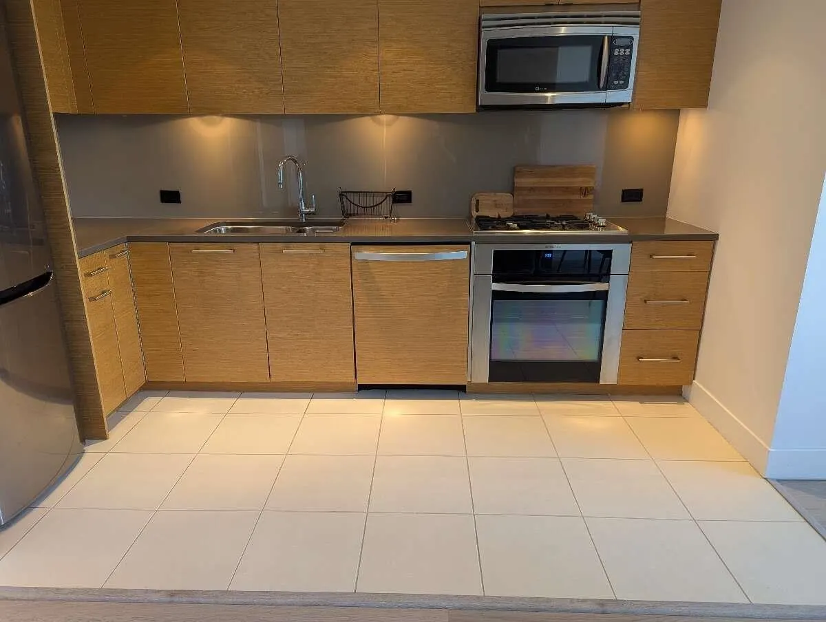 1473 Johnston Road #605