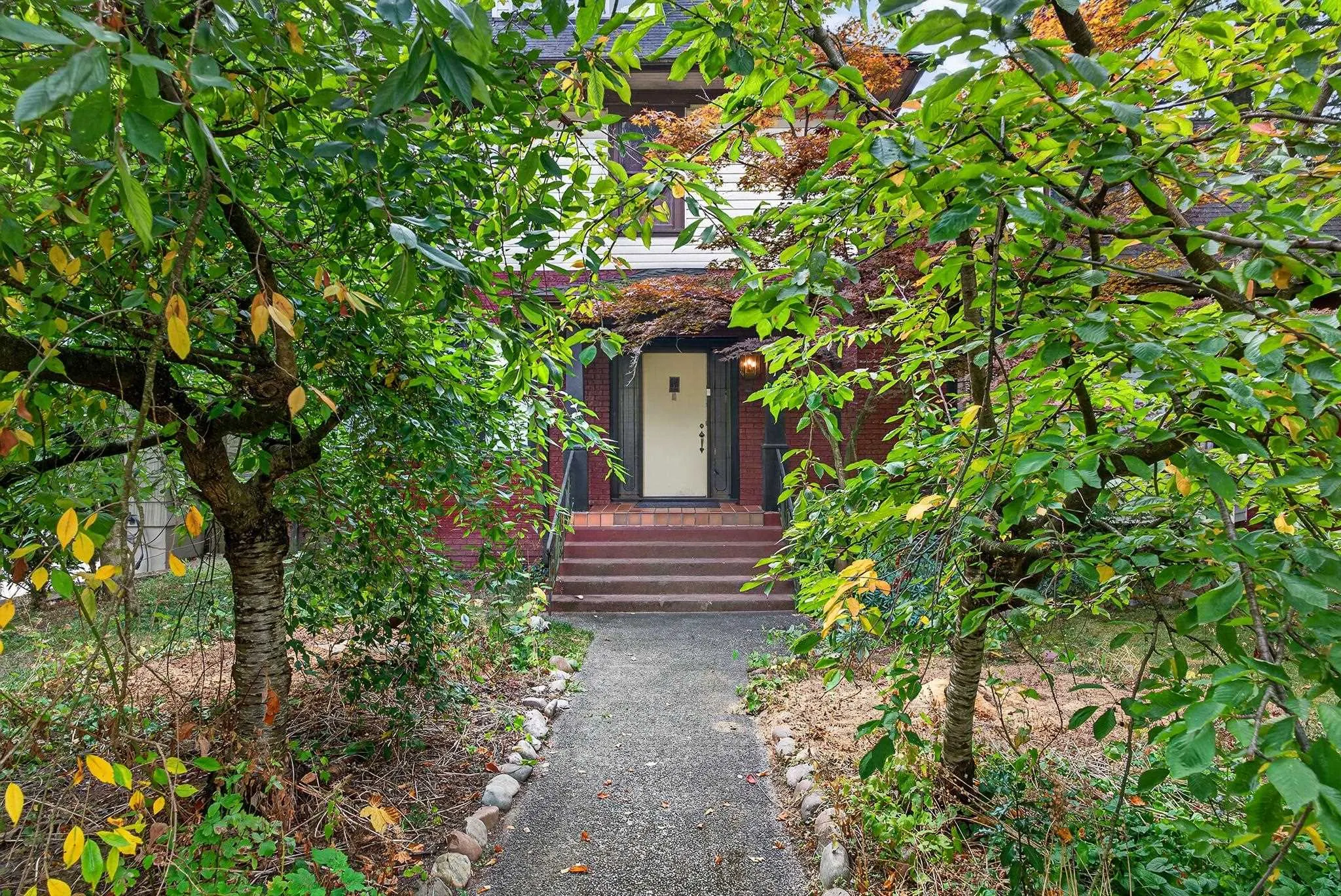 118 Queens Avenue