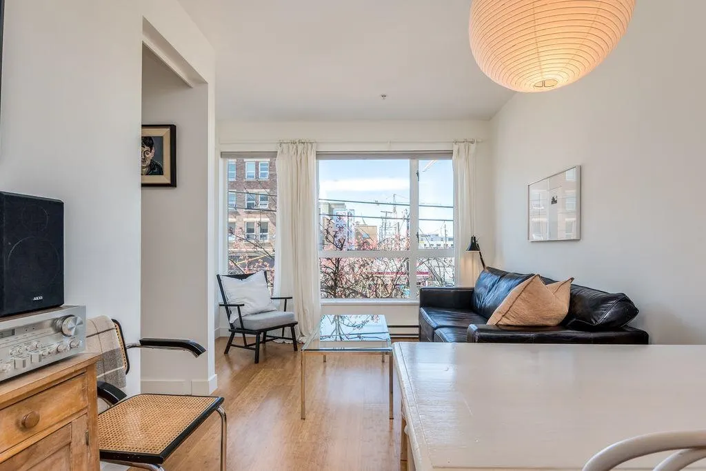 205 E 10th Avenue #208