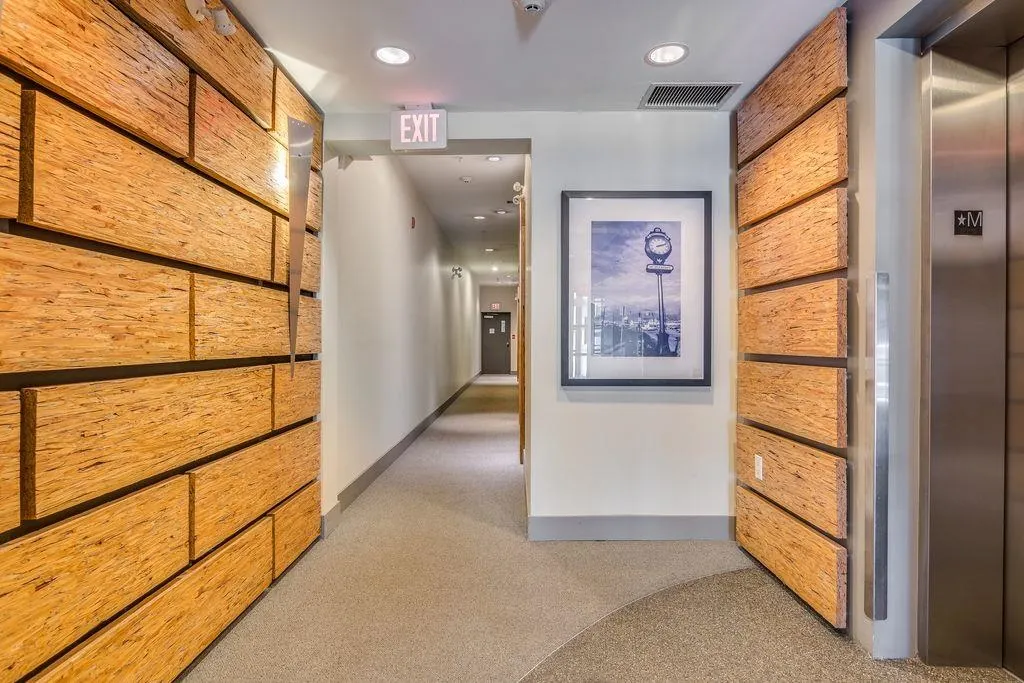 205 E 10th Avenue #208