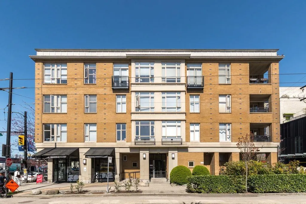 205 E 10th Avenue #208