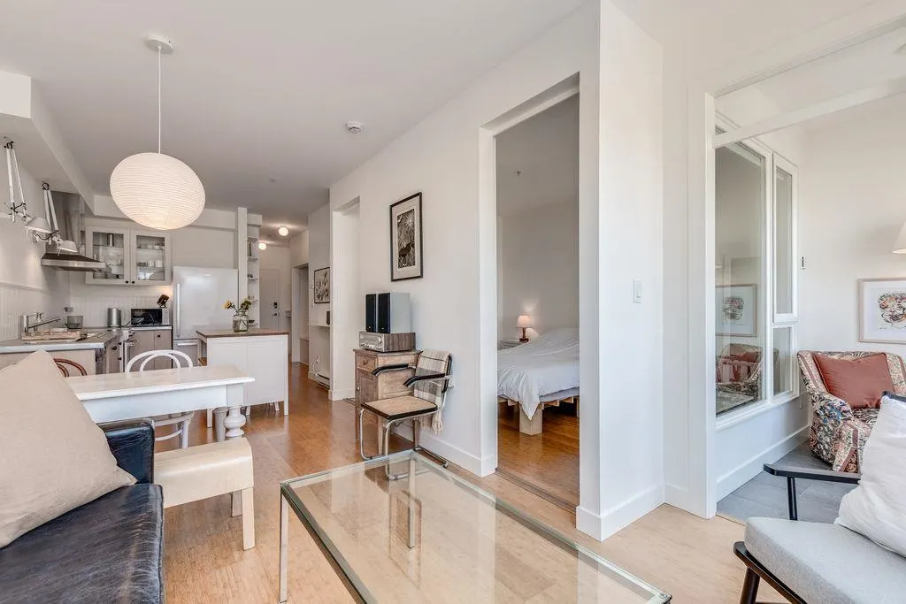 205 E 10th Avenue #208