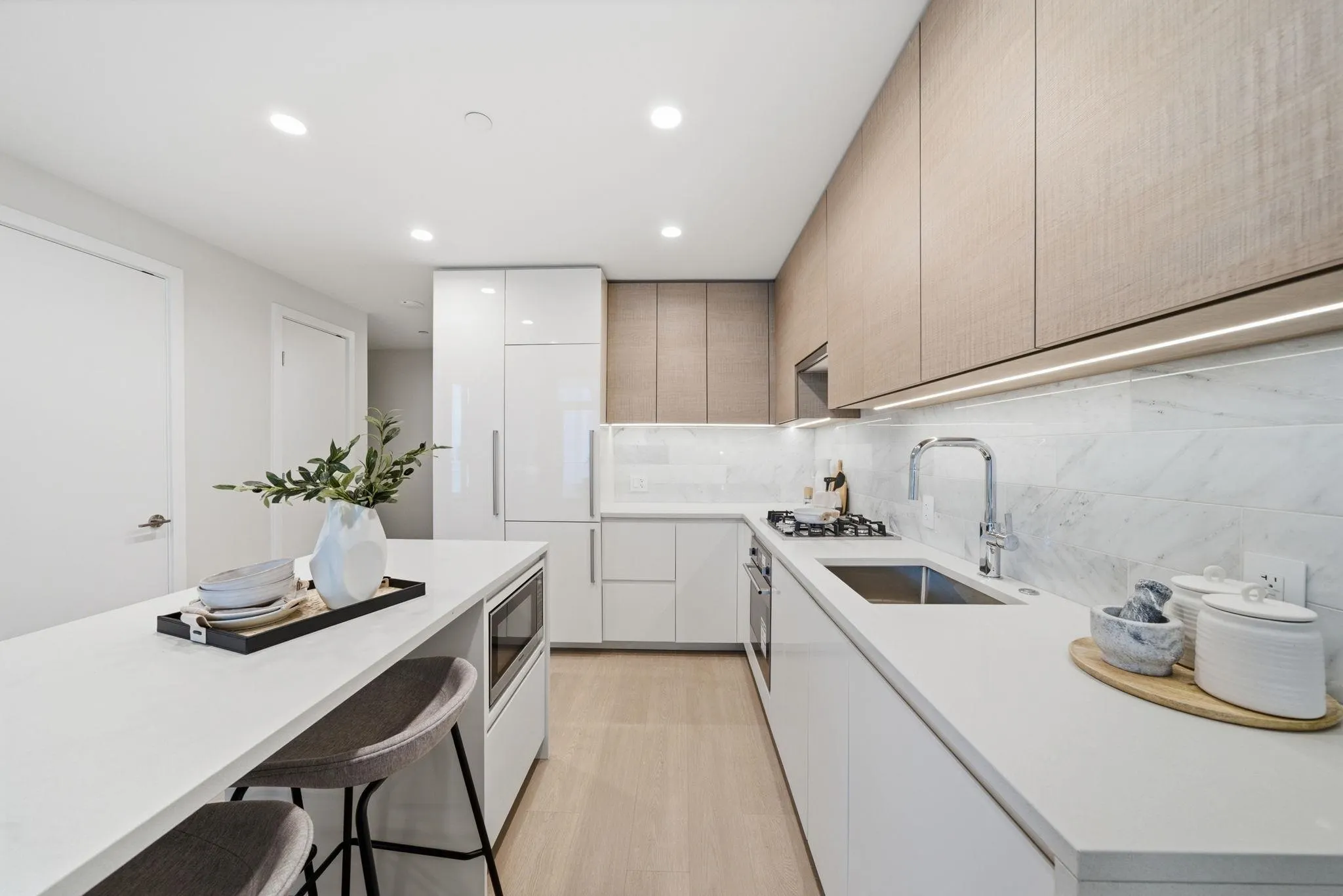 2186 Gilmore Avenue #1207