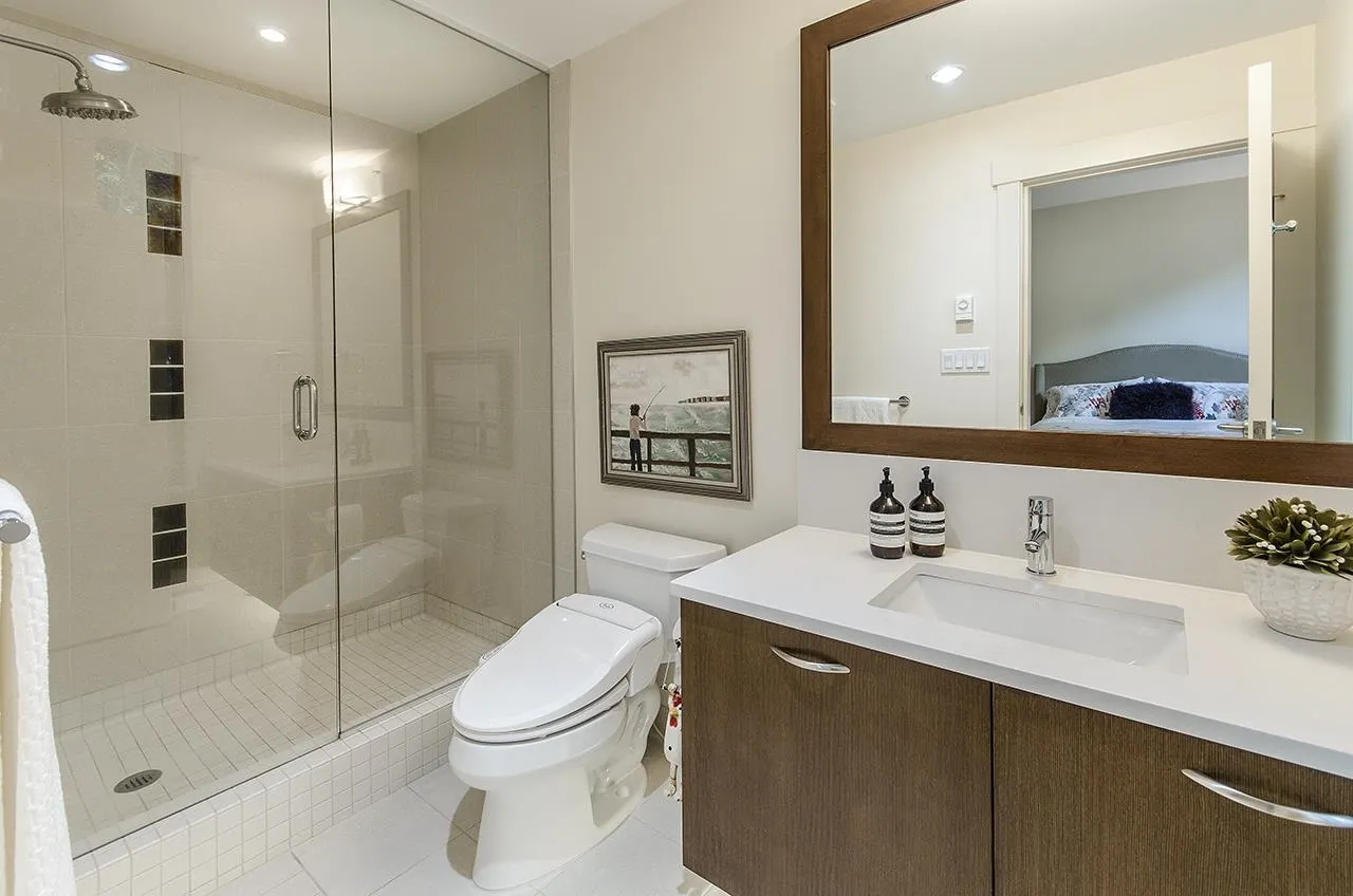 3335 Cypress Place #801