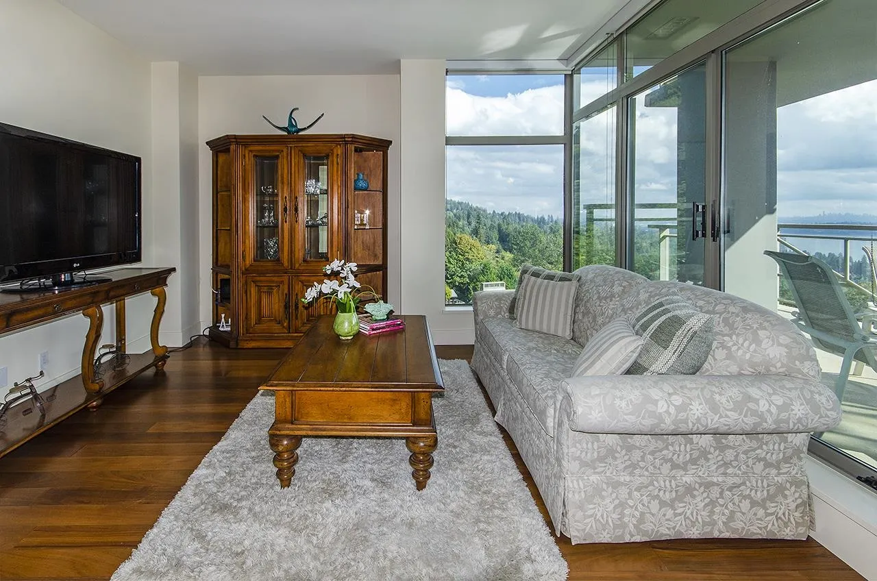 3335 Cypress Place #801