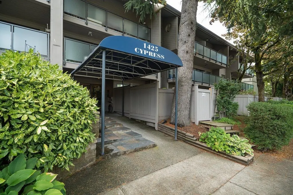 1425 Cypress Street #208