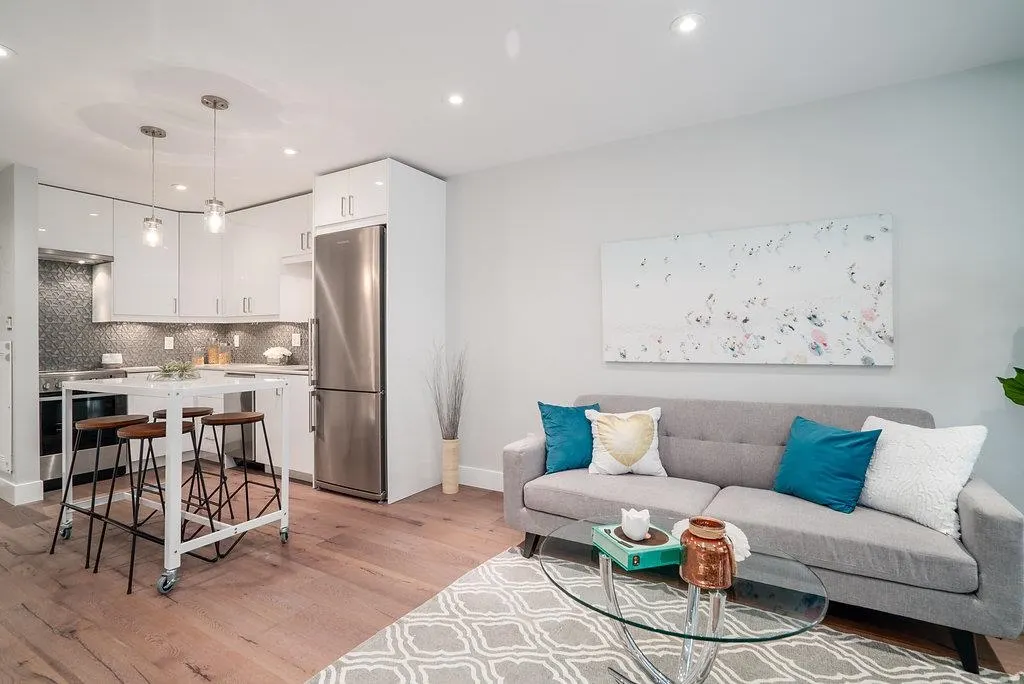 1425 Cypress Street #208