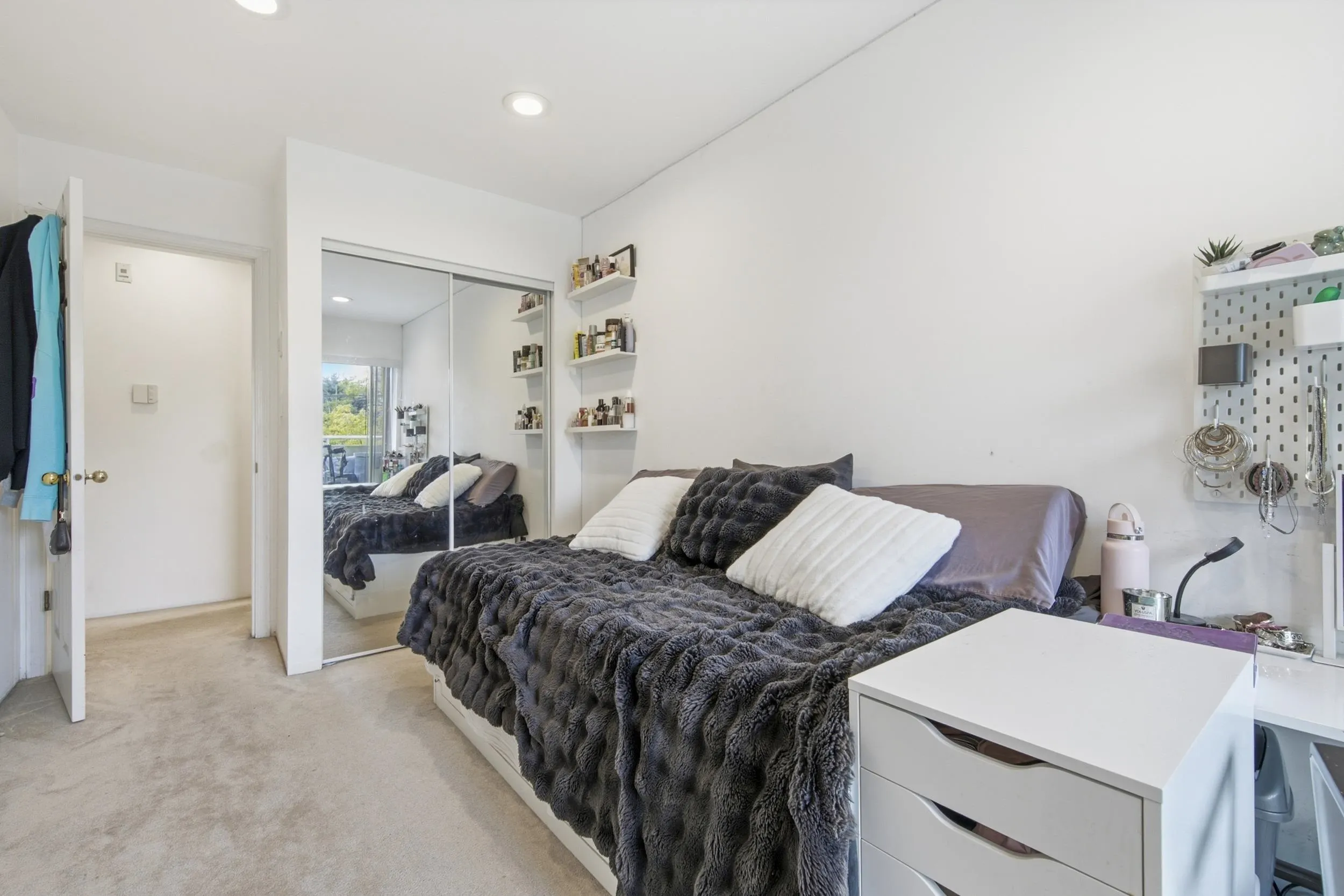 3280 W Broadway #107