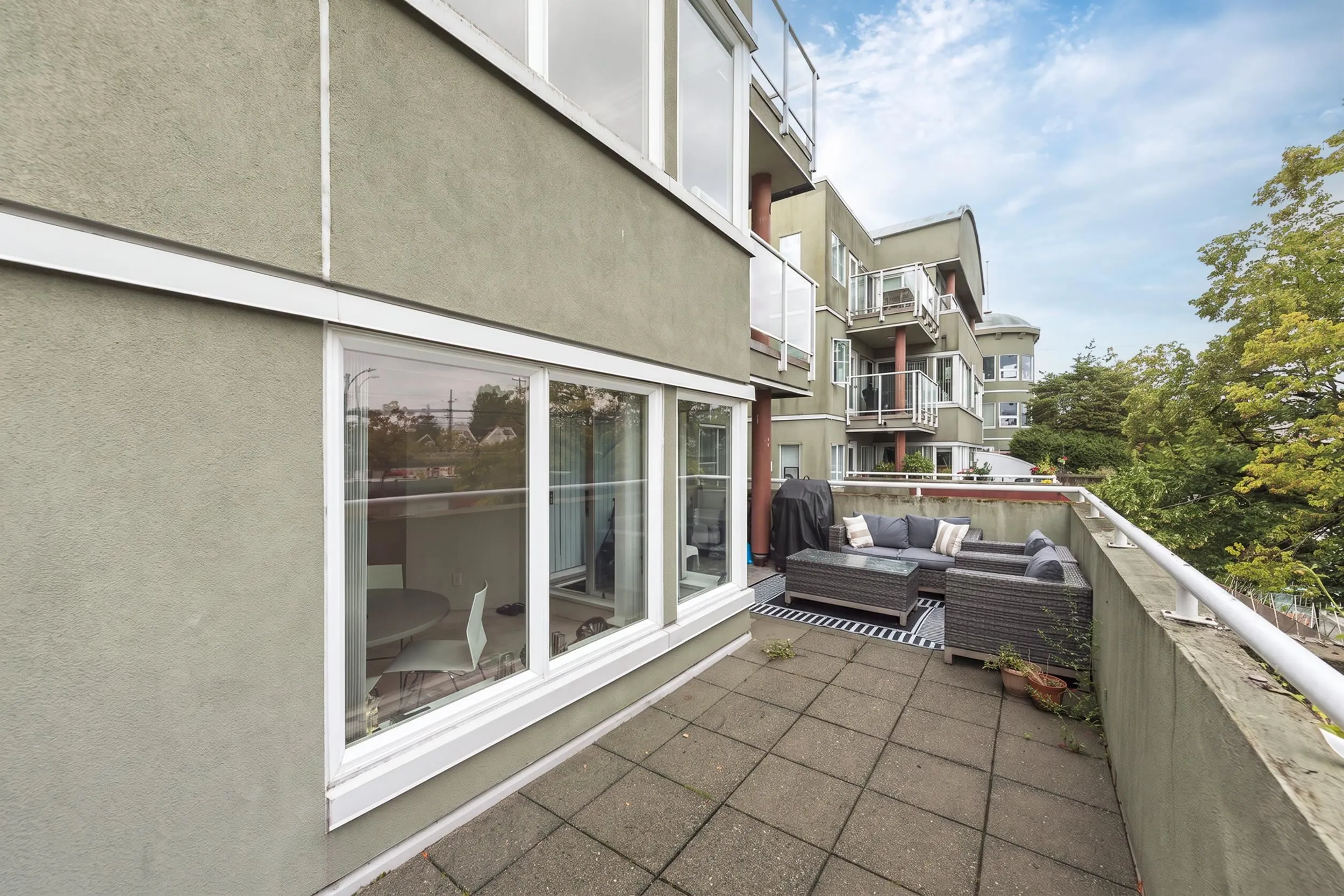 3280 W Broadway #107