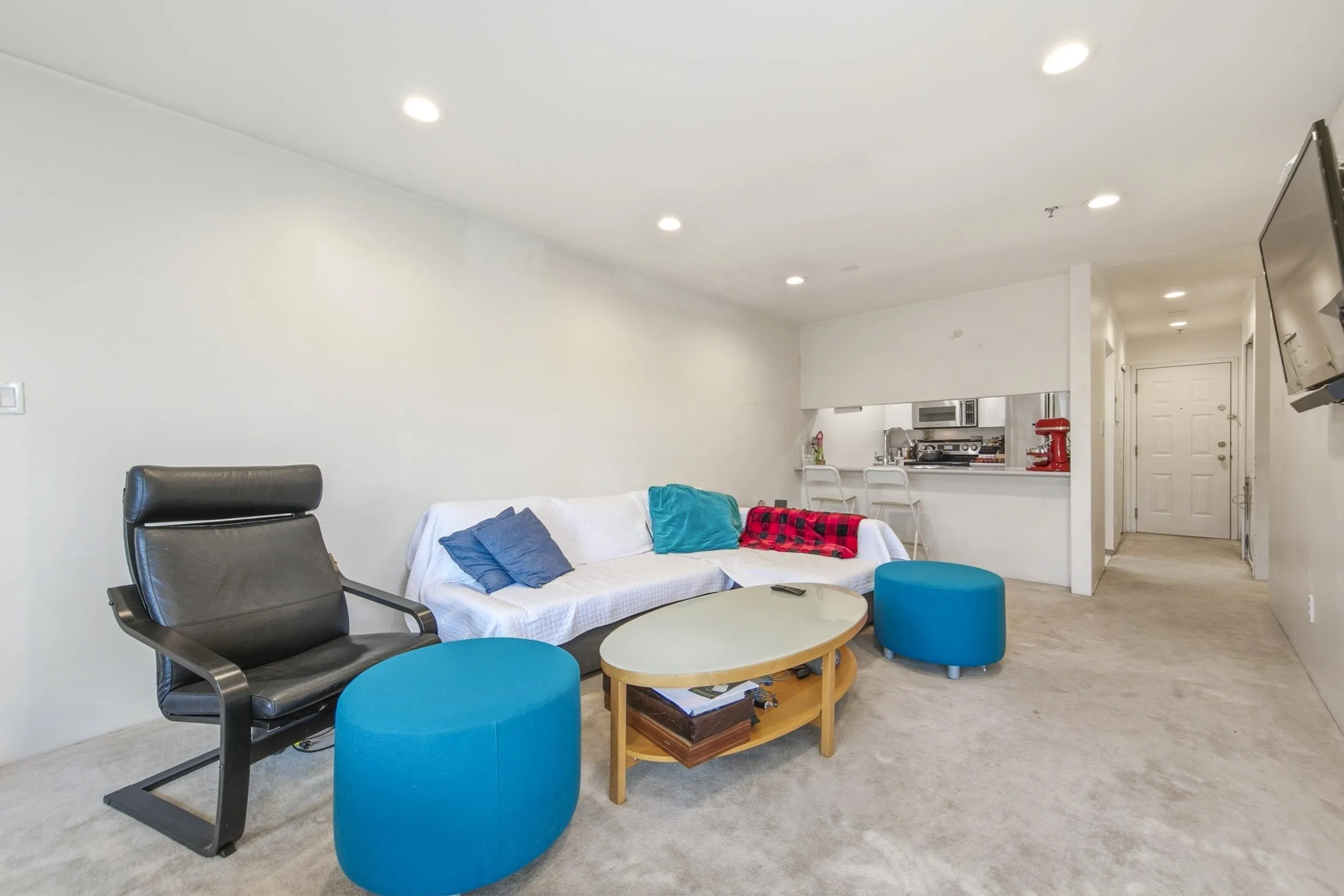 3280 W Broadway #107