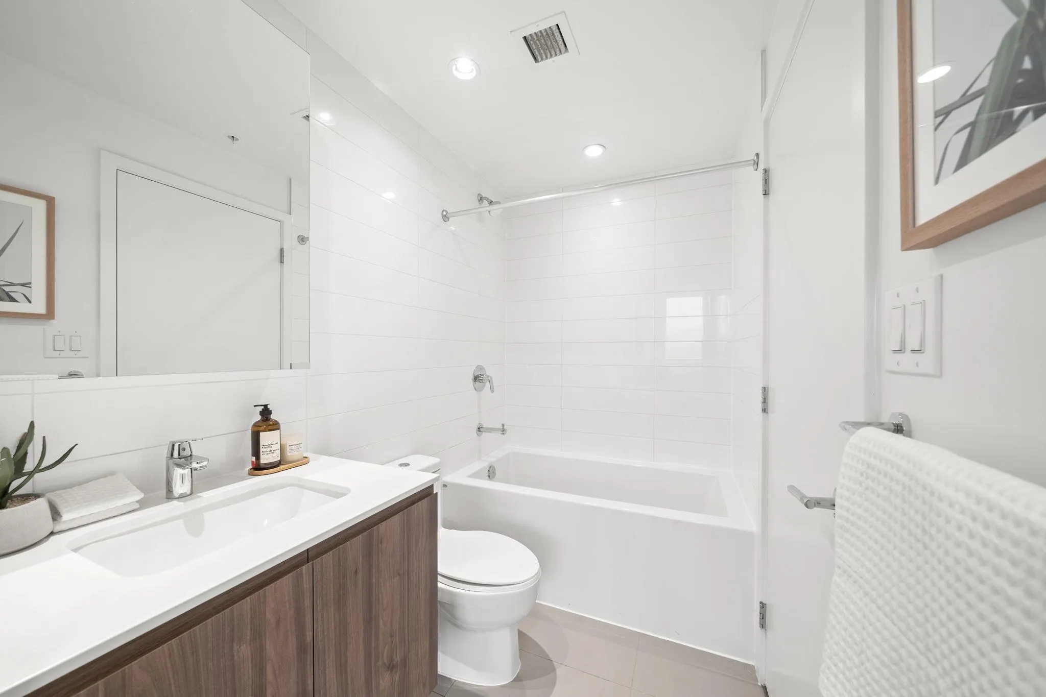 4650 Brentwood Boulevard #2208