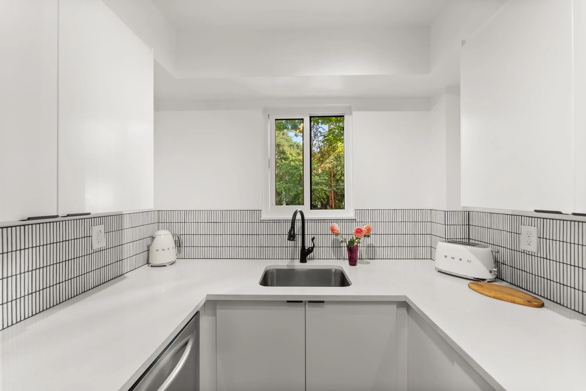 391 E 7th Avenue #204