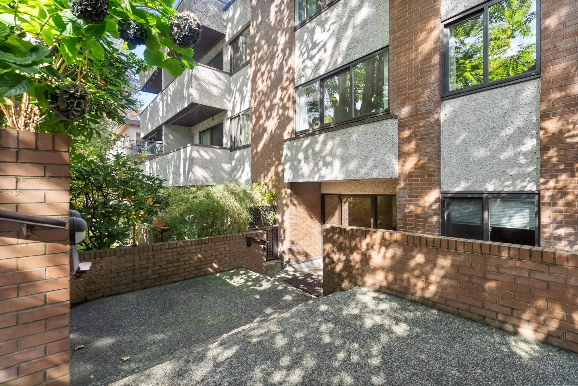 391 E 7th Avenue #204