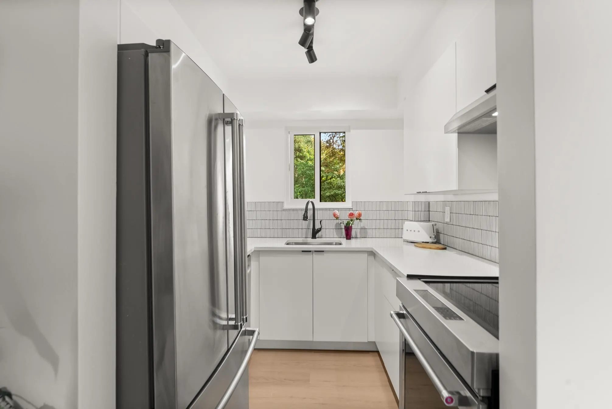 391 E 7th Avenue #204