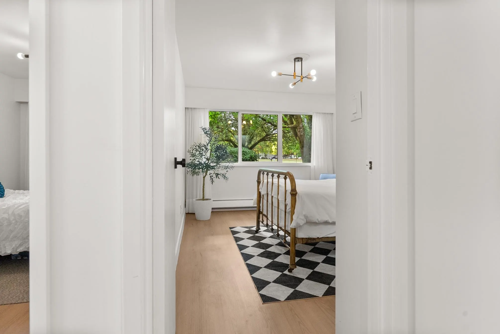 391 E 7th Avenue #204