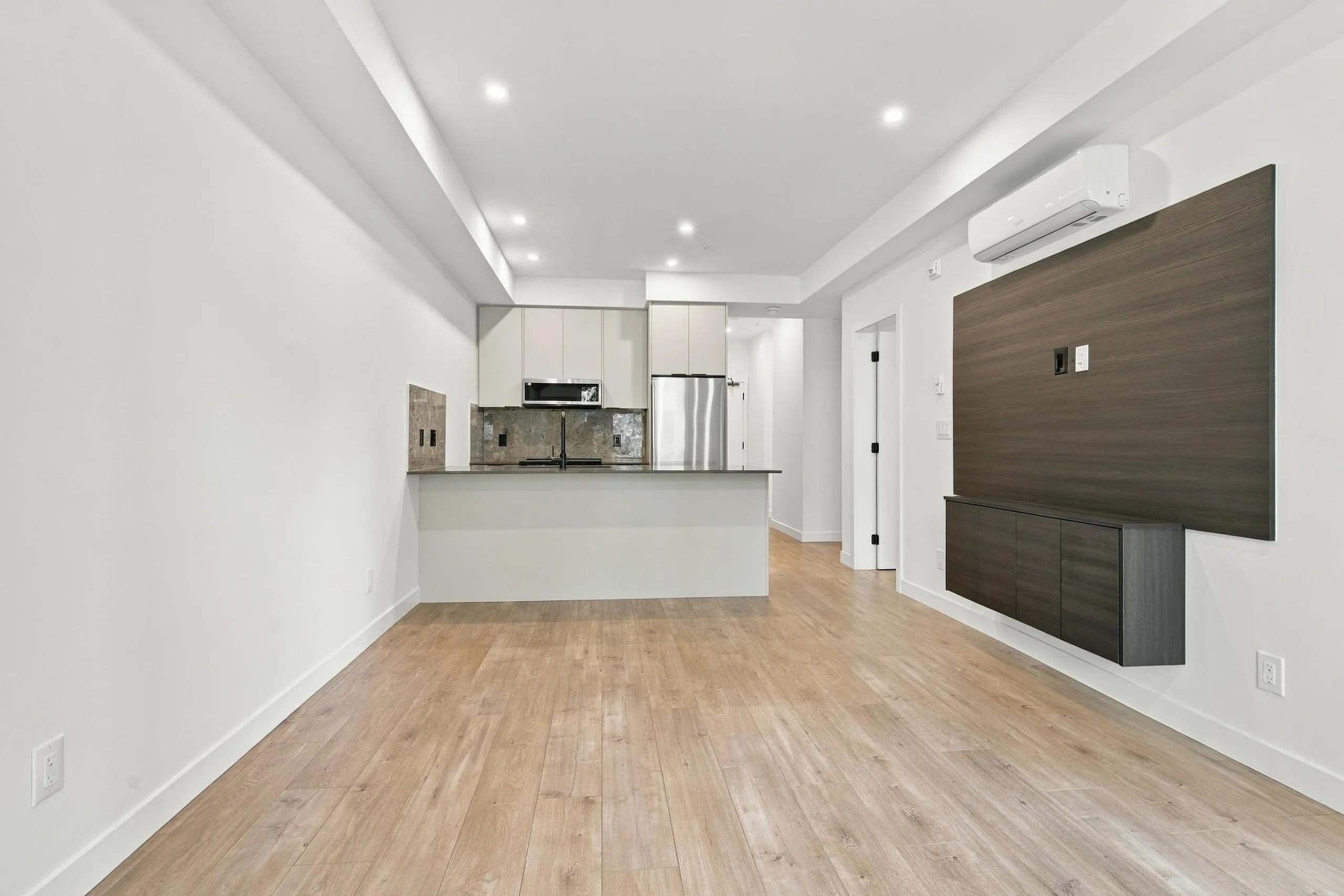 14398 60 Avenue #211