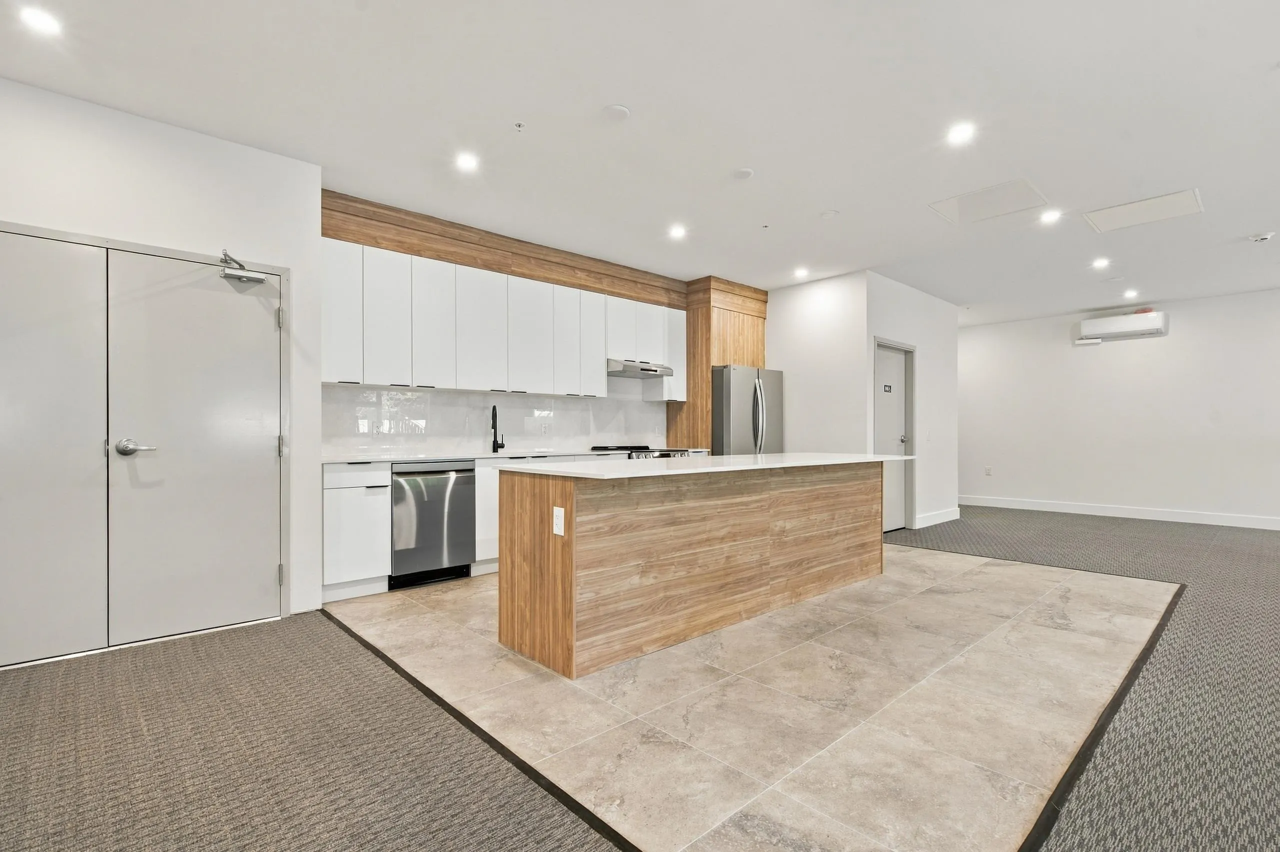 14398 60 Avenue #211