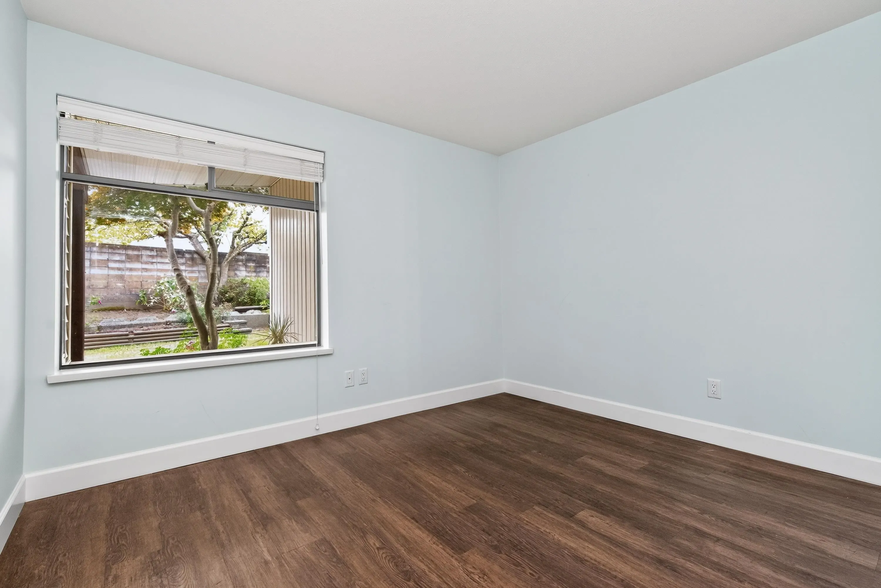 15153 98 Avenue #137
