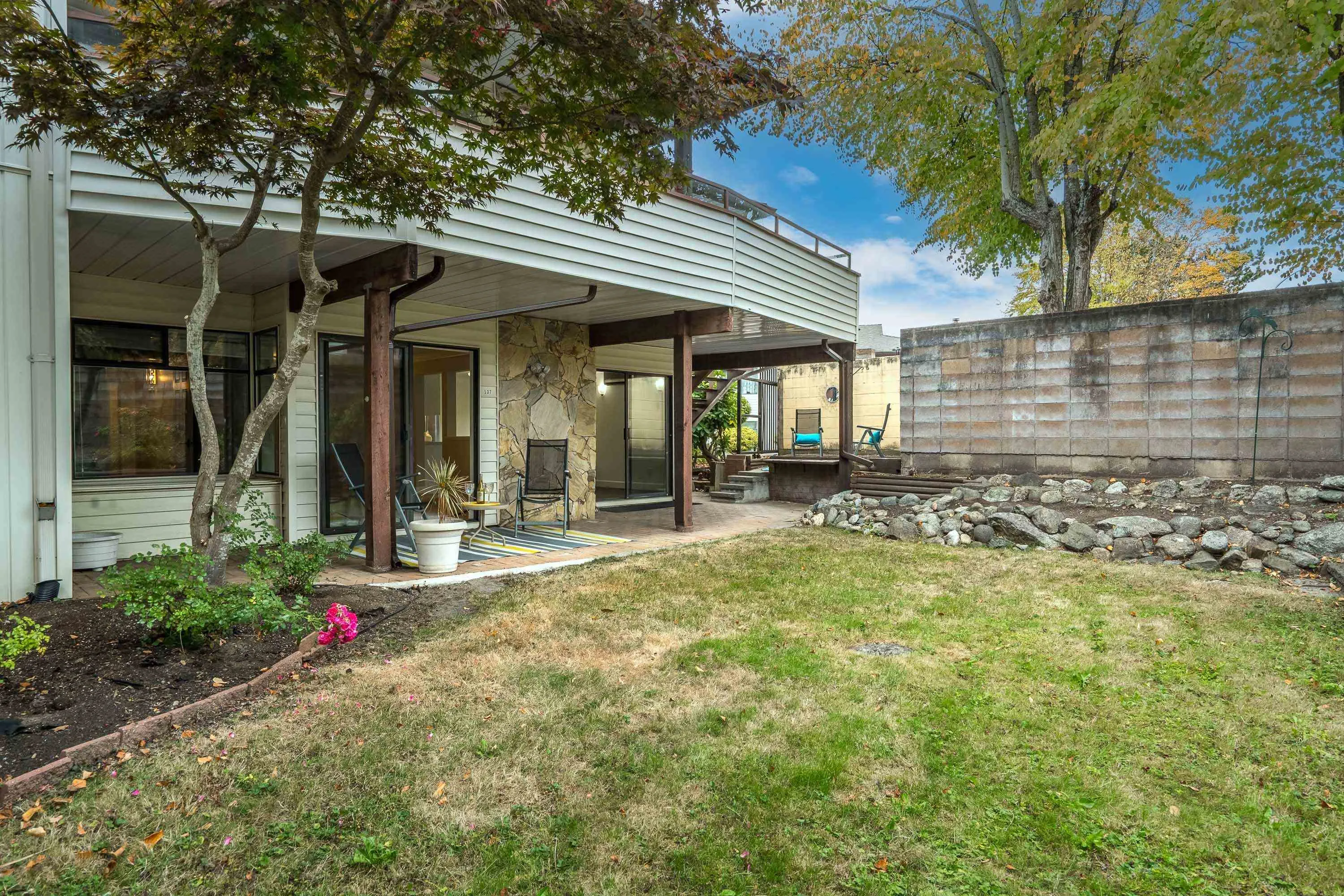 15153 98 Avenue #137