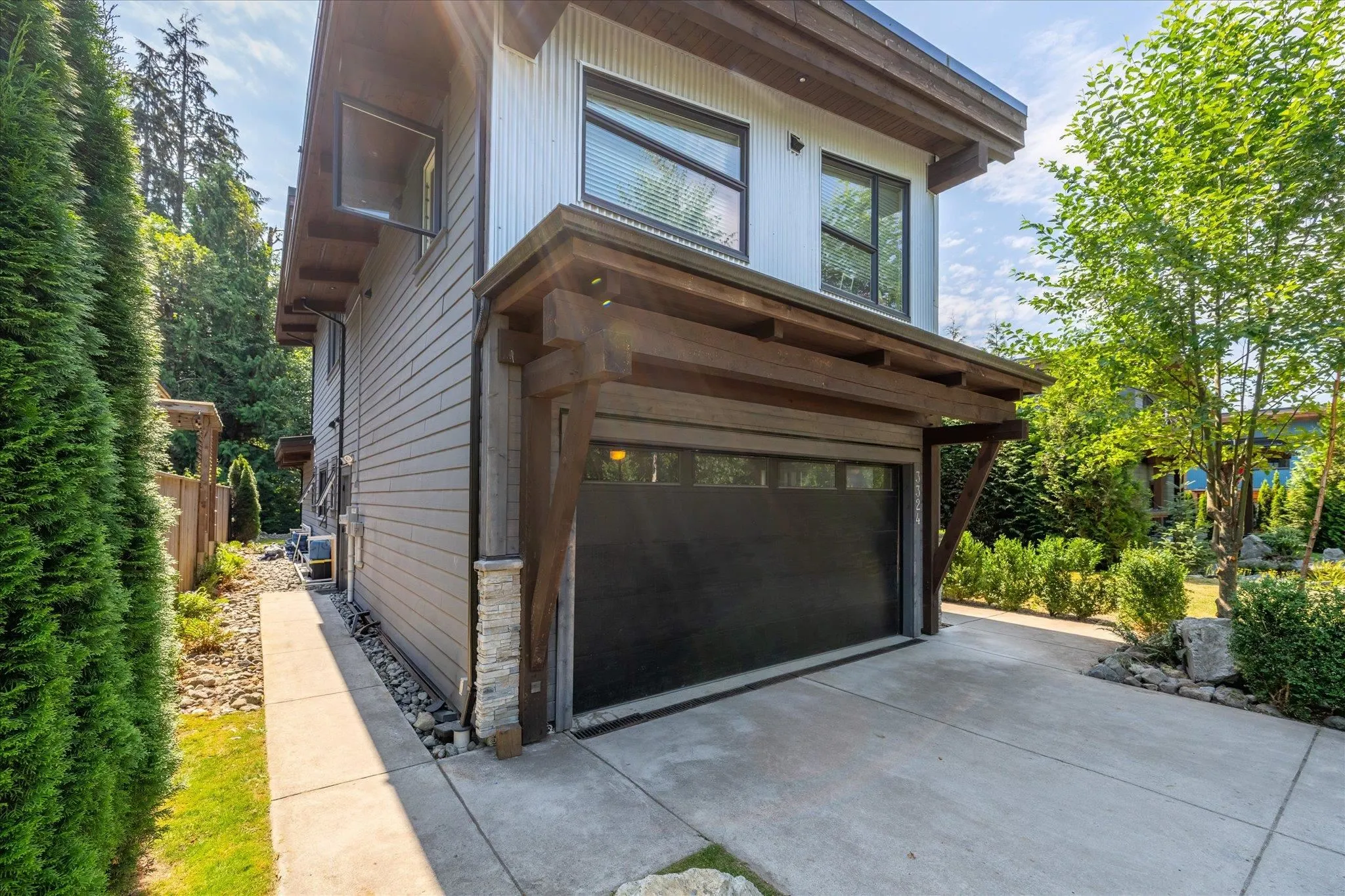 3324 Mamquam Road