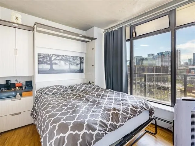 108 W Cordova Street #1506