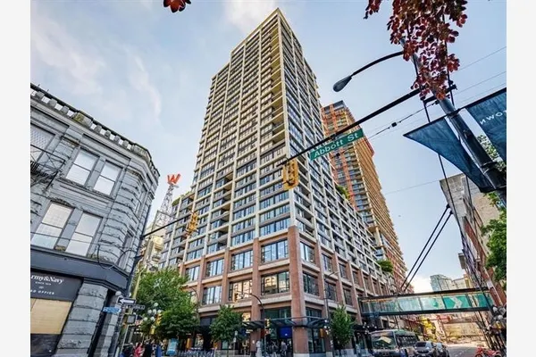 108 W Cordova Street #1506