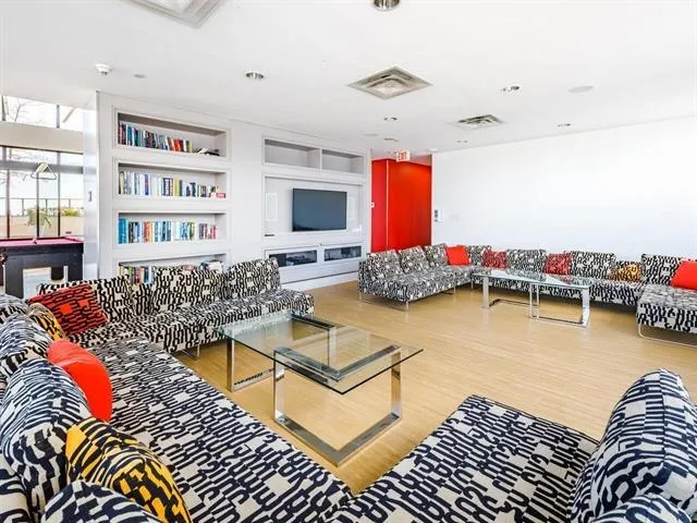 108 W Cordova Street #1506