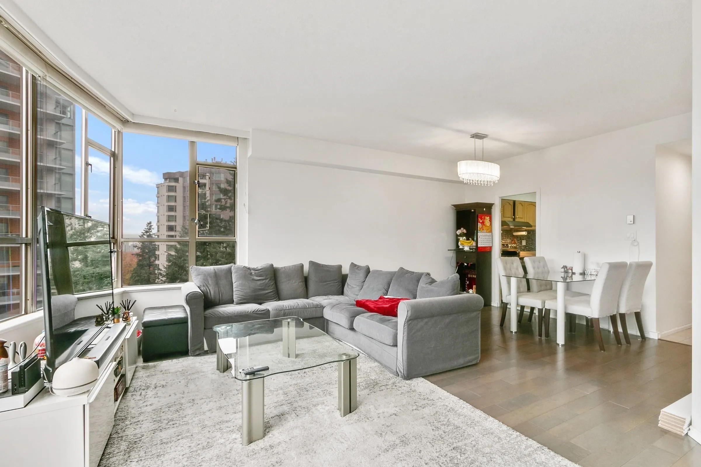 5885 Olive Avenue #905