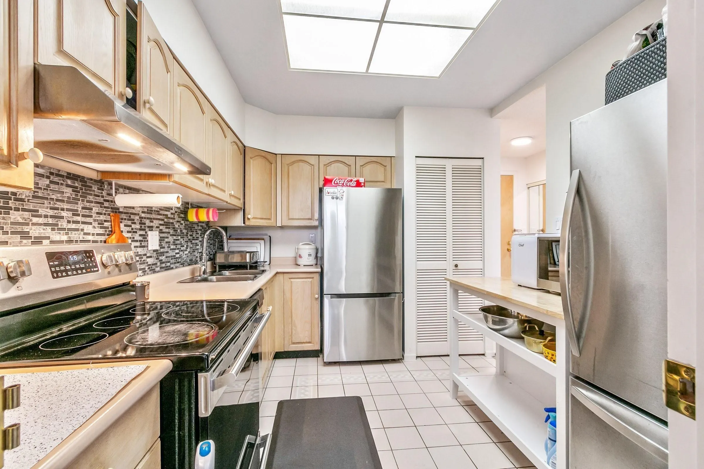 5885 Olive Avenue #905