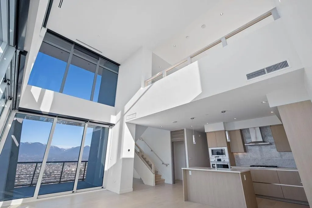 4720 Lougheed Highway #4402