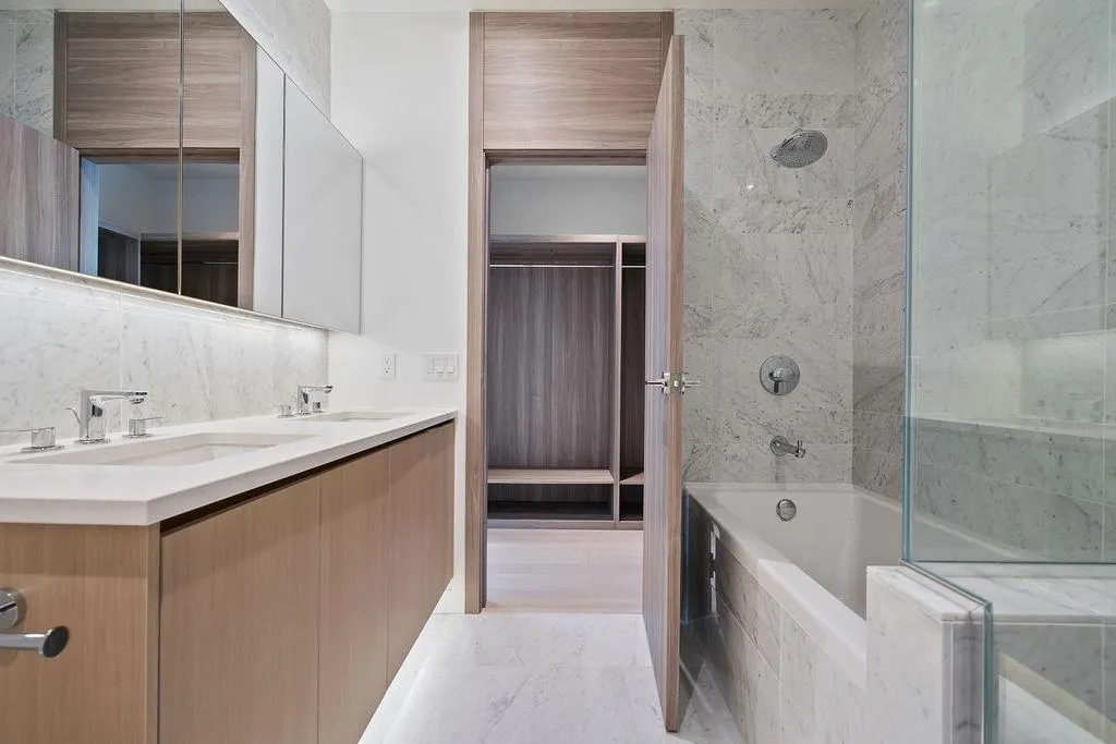 4720 Lougheed Highway #4402