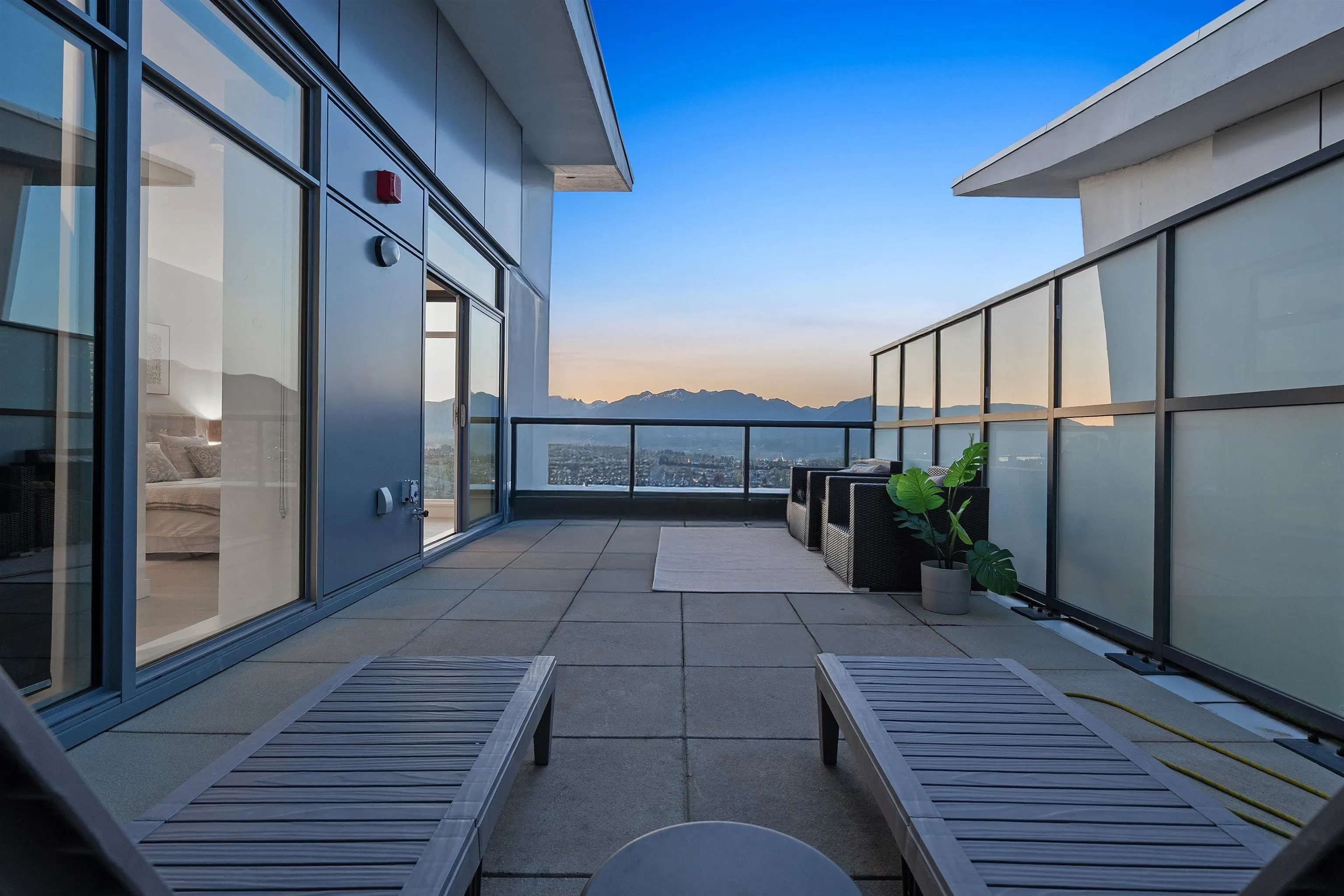 4720 Lougheed Highway #4402