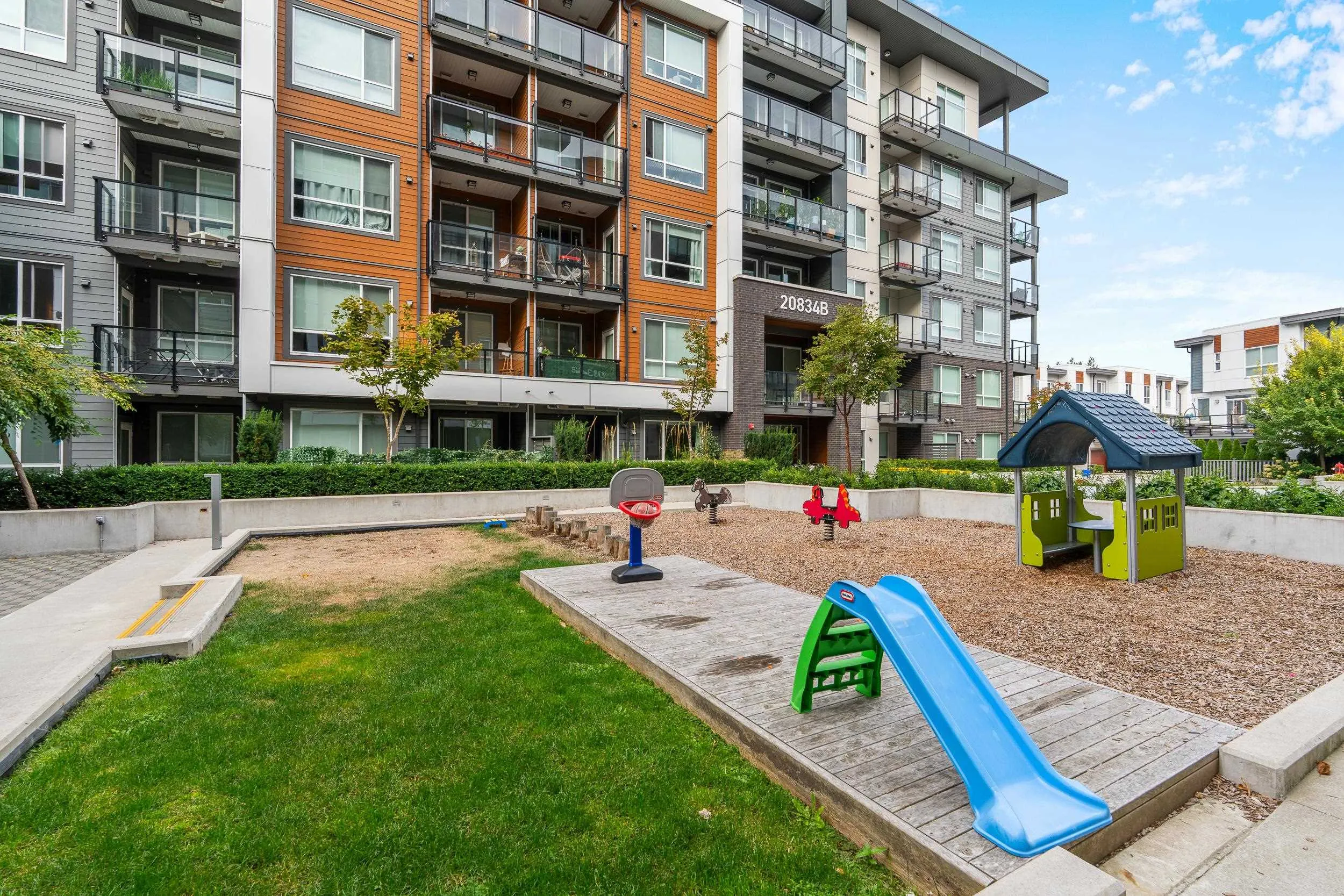 20834 80 Avenue #B118