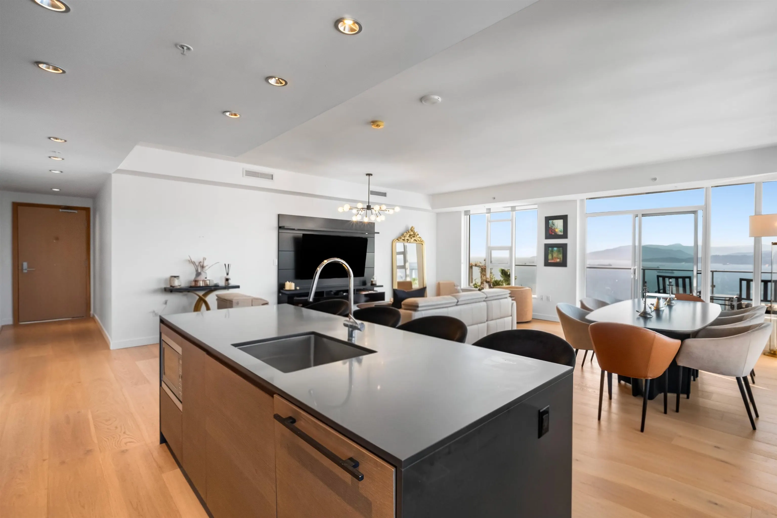 1289 Hornby Street #5602