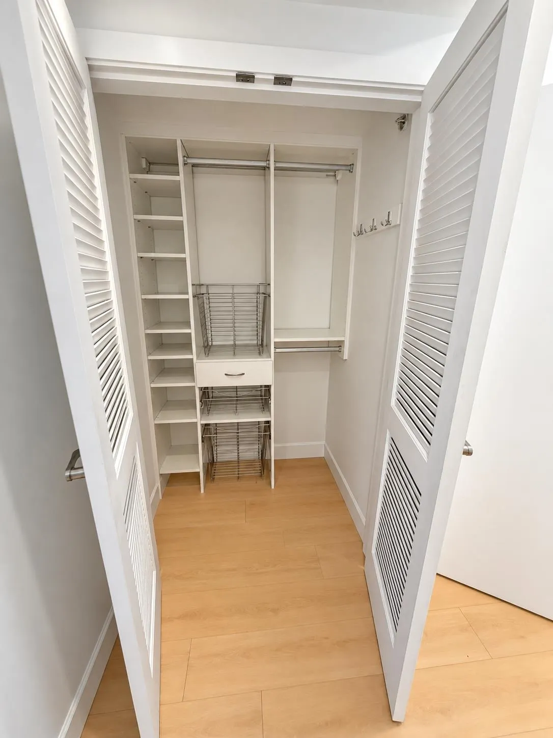 455 Beach Crescent #2303