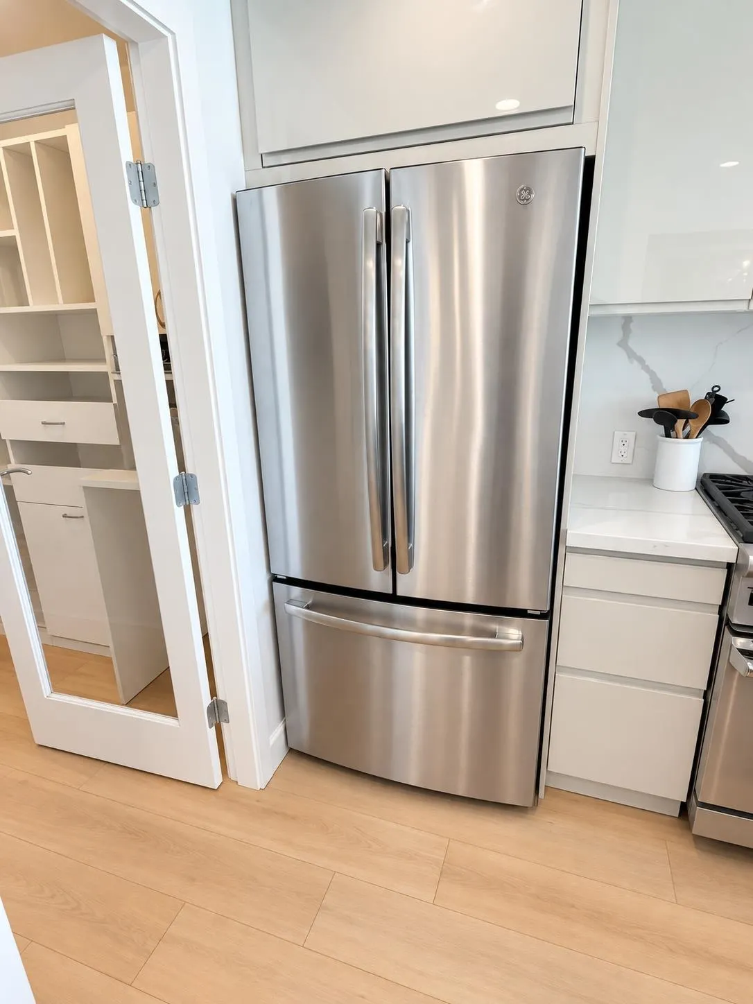 455 Beach Crescent #2303
