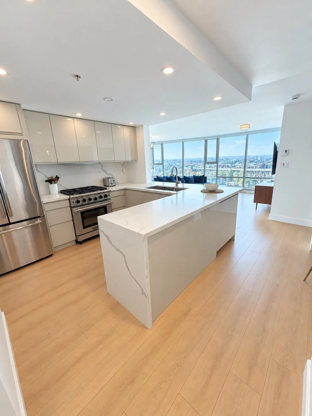 455 Beach Crescent #2303