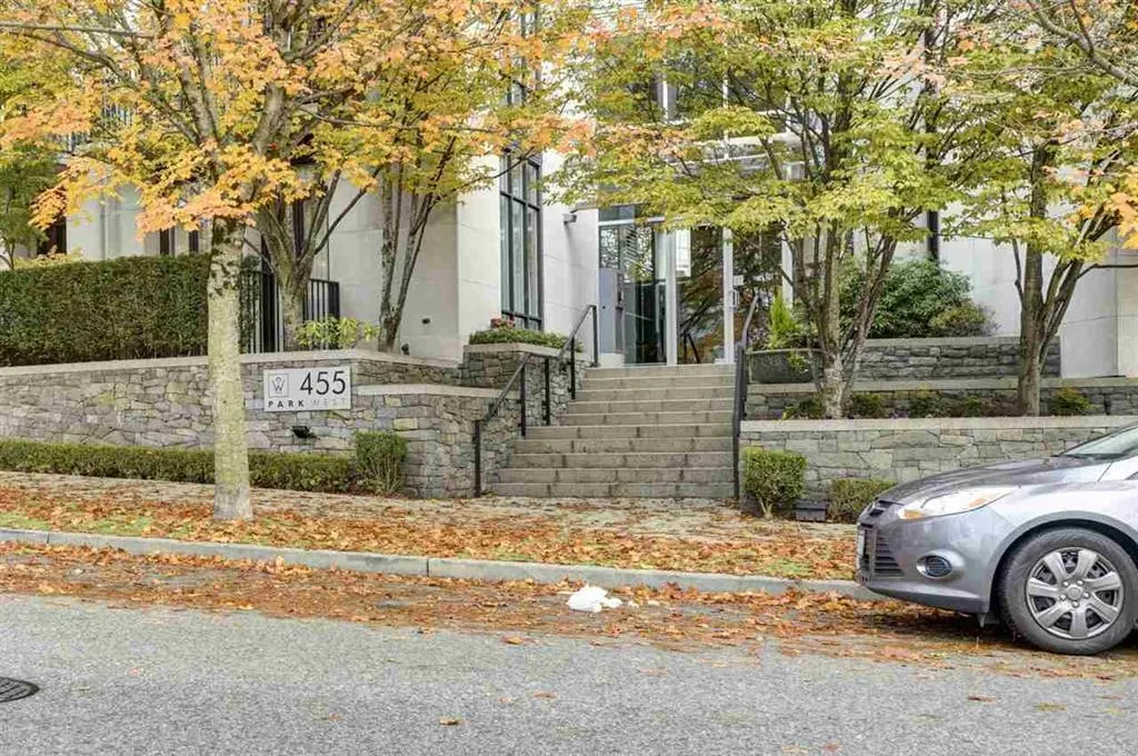 455 Beach Crescent #2303