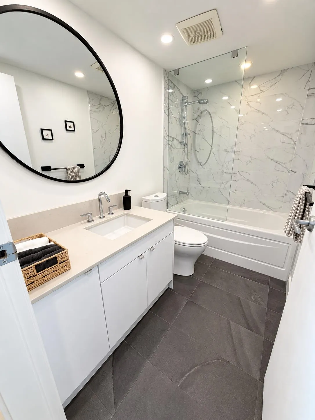 455 Beach Crescent #2303