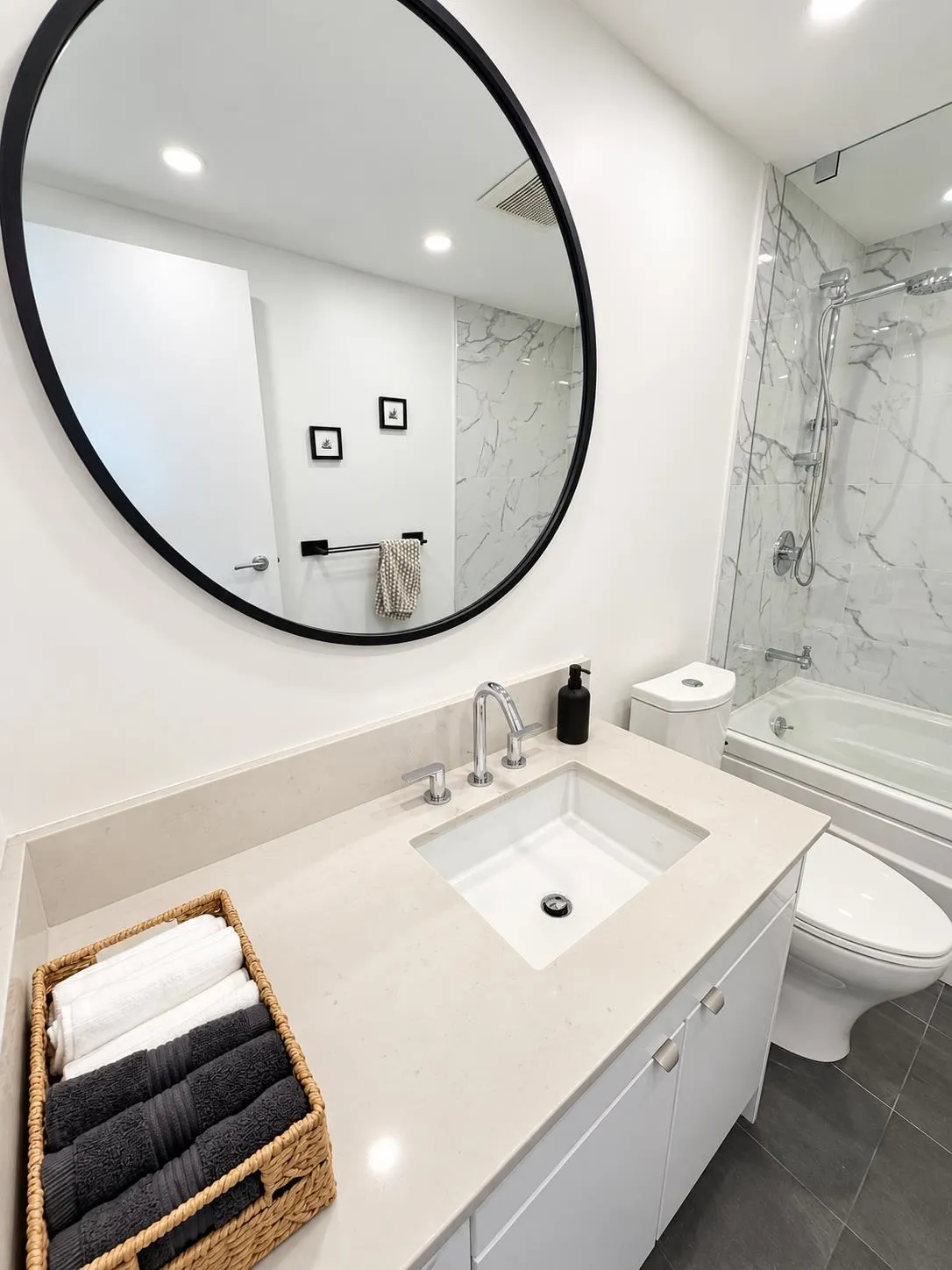 455 Beach Crescent #2303