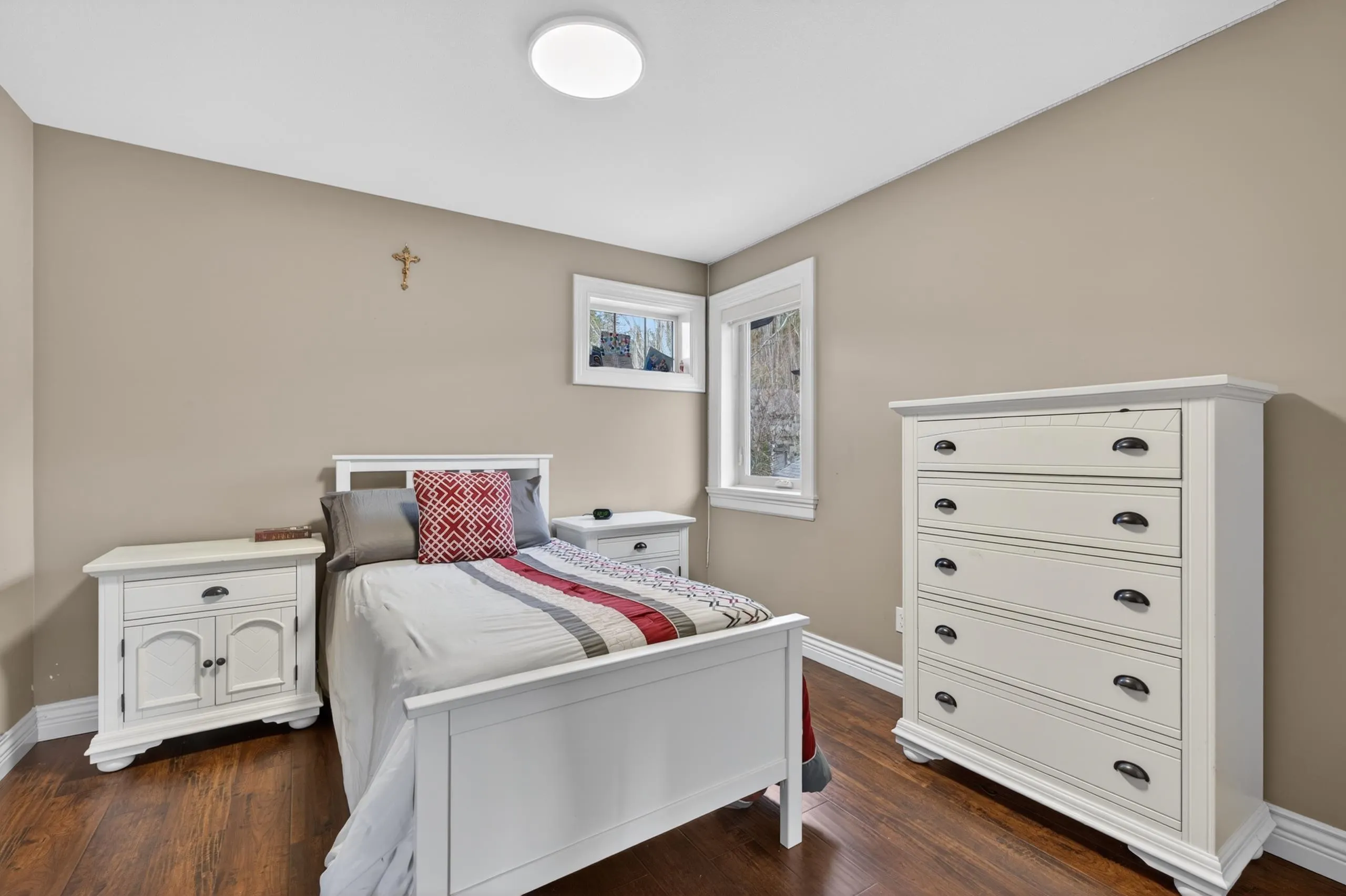 1213 Burkemont Place