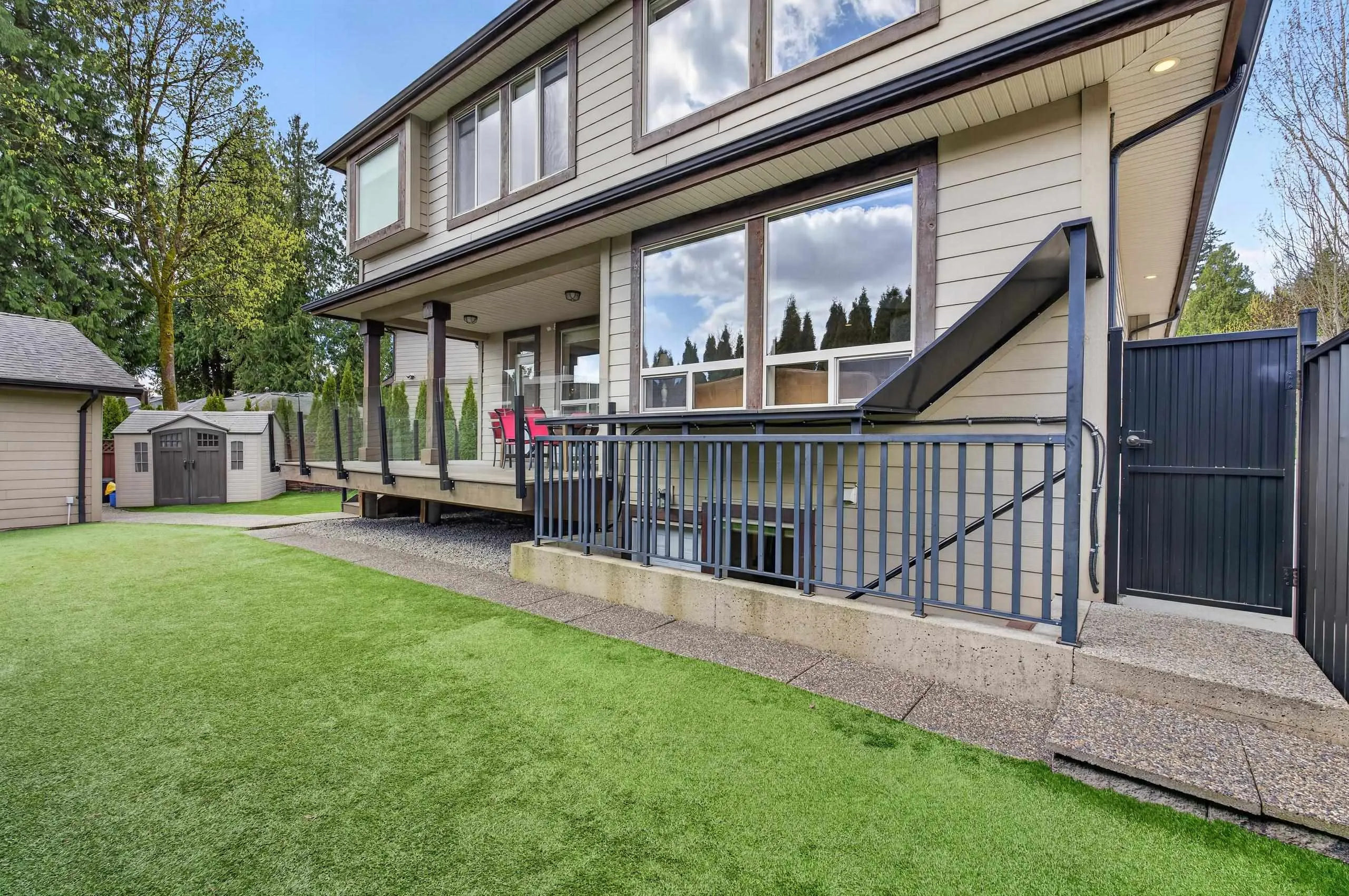 1213 Burkemont Place