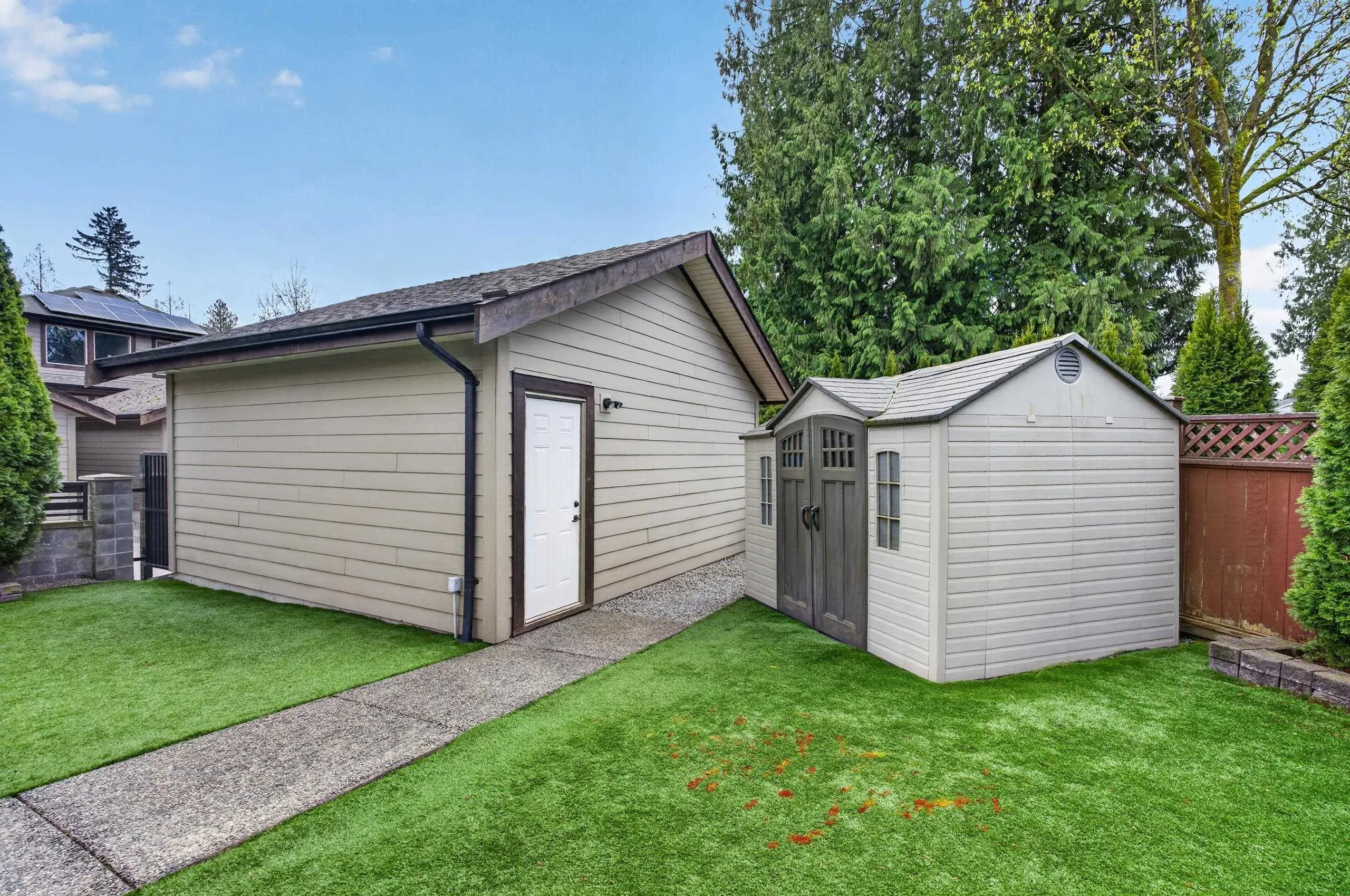 1213 Burkemont Place