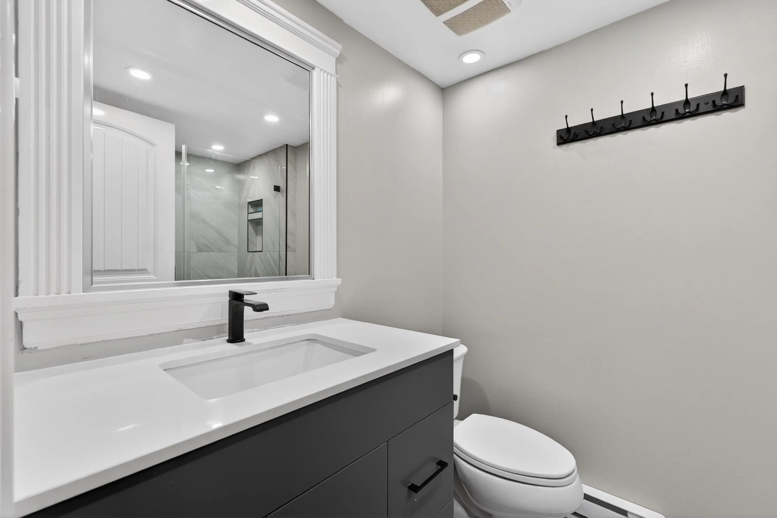 1213 Burkemont Place