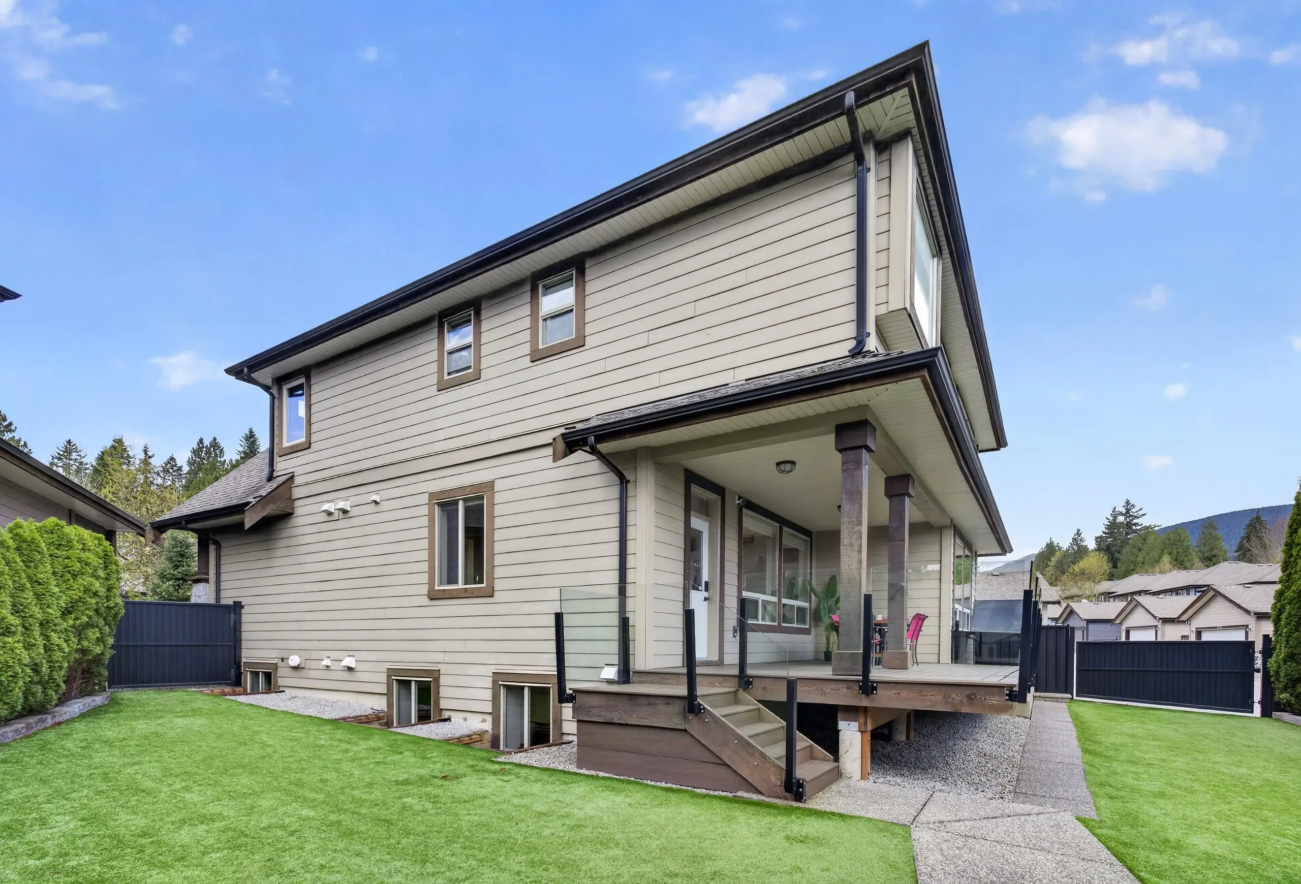 1213 Burkemont Place